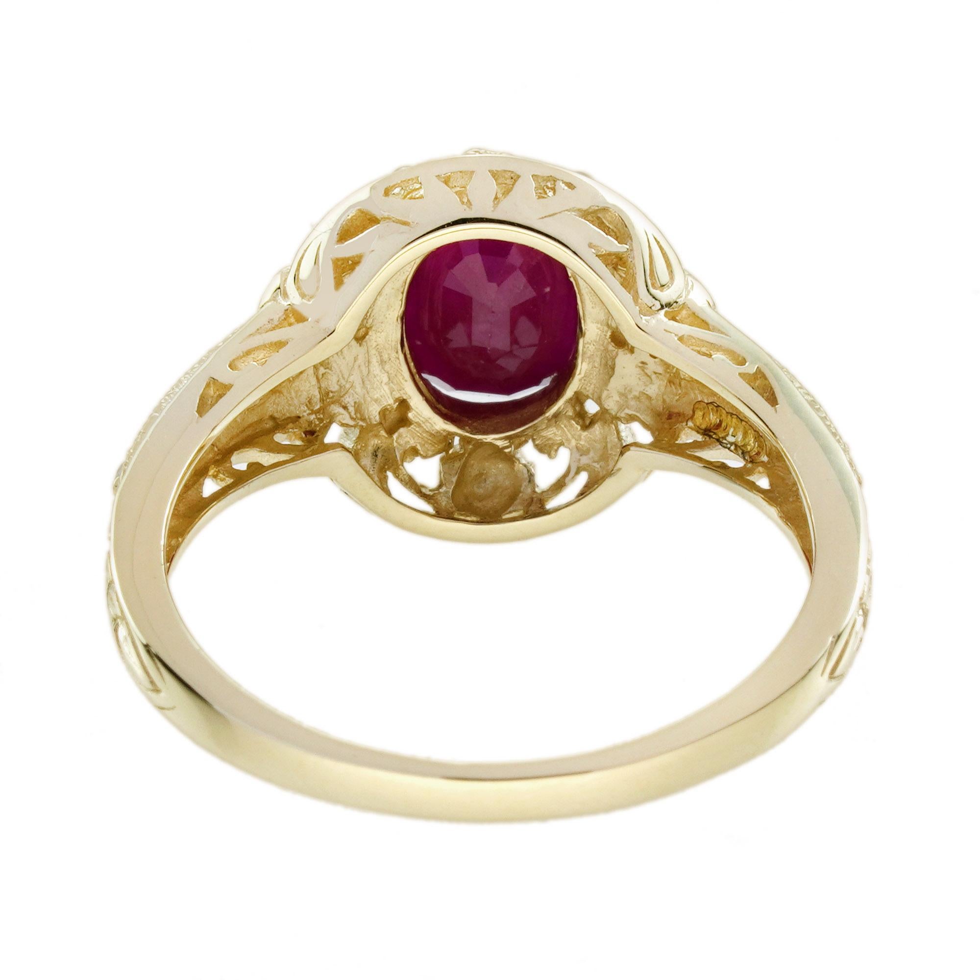 Taille ovale Bague filigrane de style édouardien en or jaune 9 carats en vente