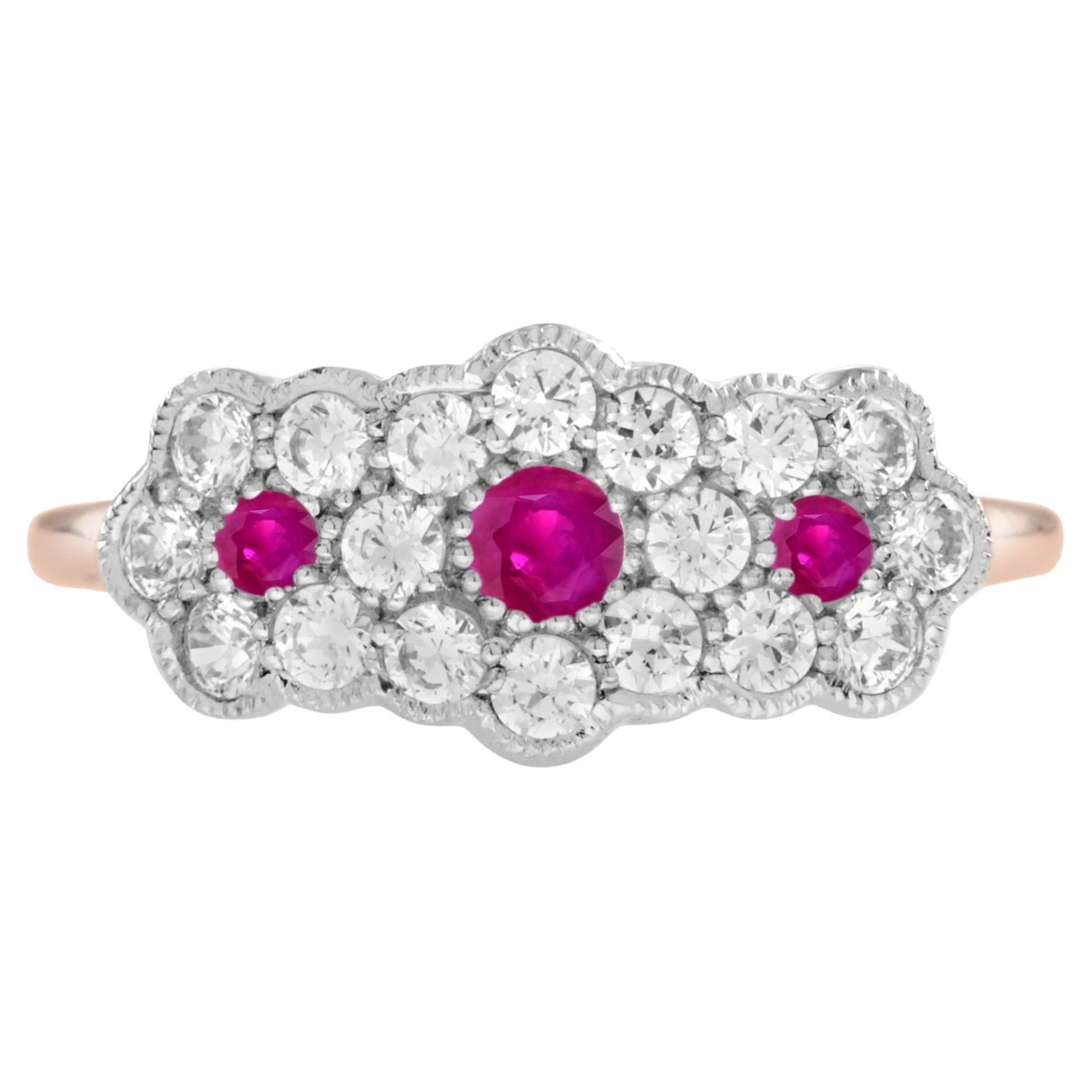 Ring mit drei Steinen, Rubin und Diamant in 14 Karat Rosgold mit Blumenmuster