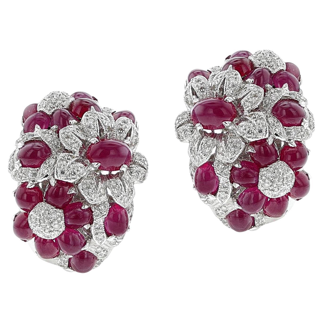 Blumen-Cluster-Ohrringe mit Rubin und Diamanten, 18k