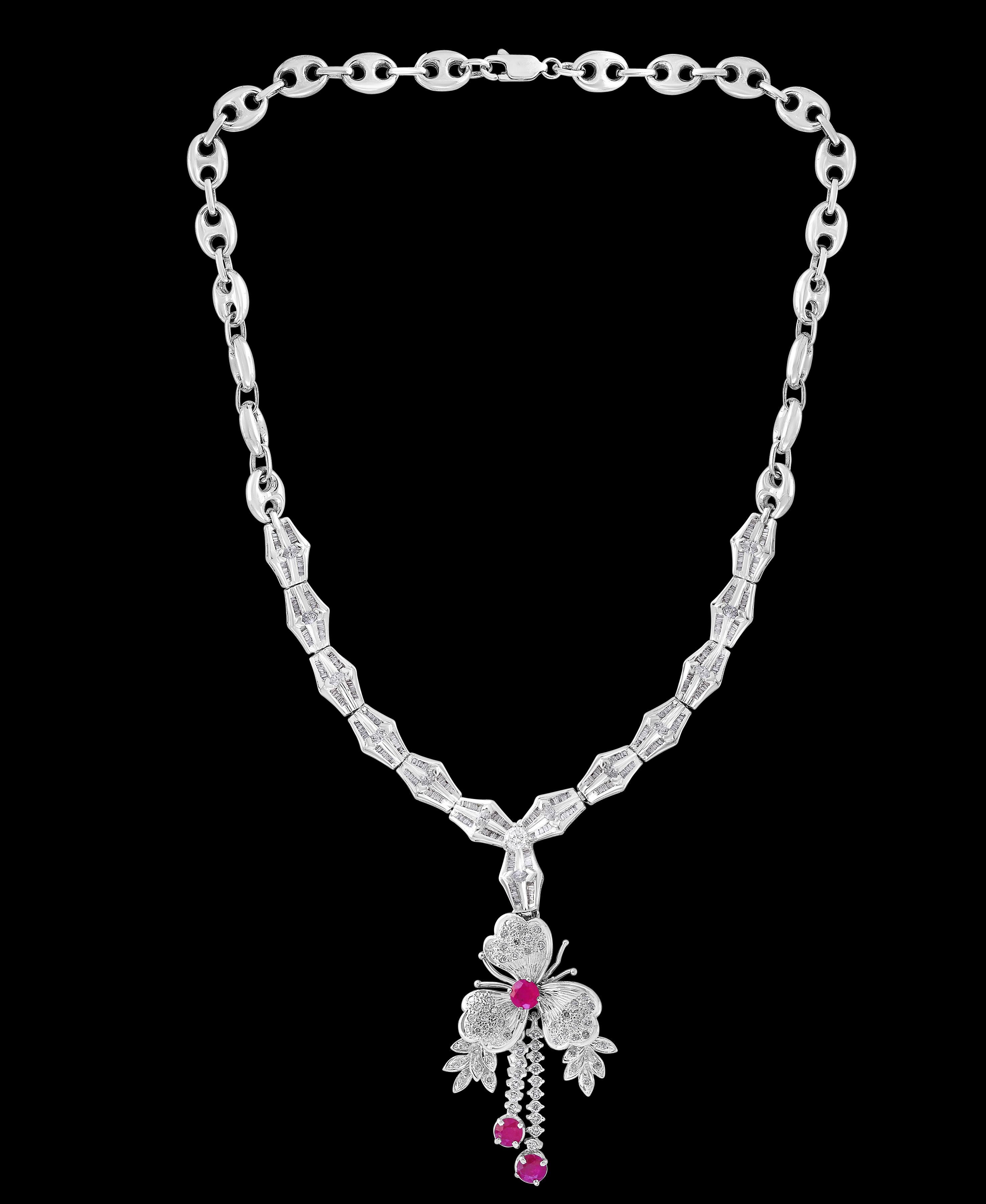 Rubin- und Diamant-Blumentropfen-Halskette aus 14 Karat Weißgold (Rundschliff) im Angebot