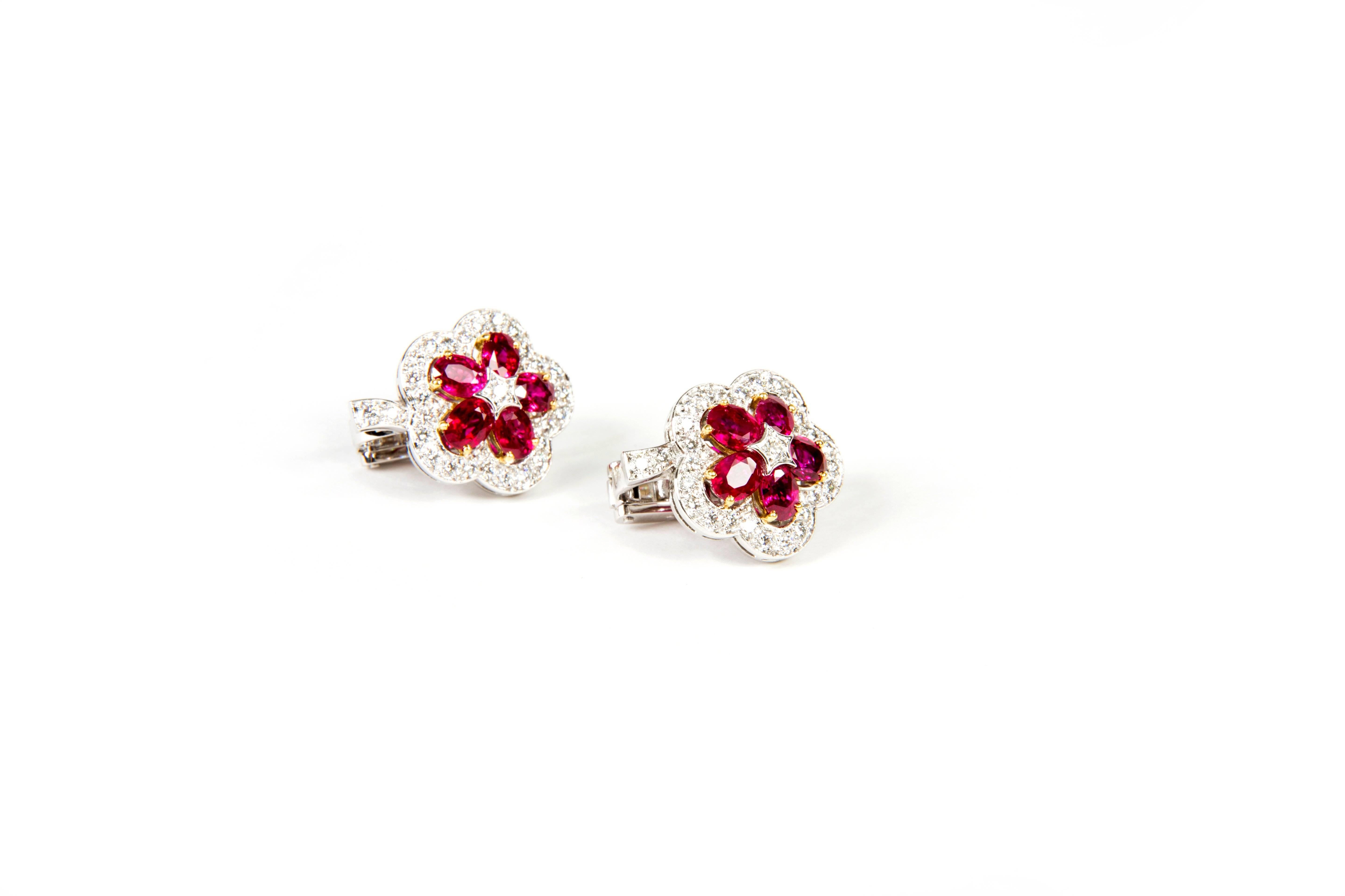 Absolute unique rubies and diamond earrings, to enhance your dresses with style and elegance.
Comes with clips and studs/ either can be removed upon request without charge

10 rubies 3.83 cts
diamonds 0.76 cts
18k white gold