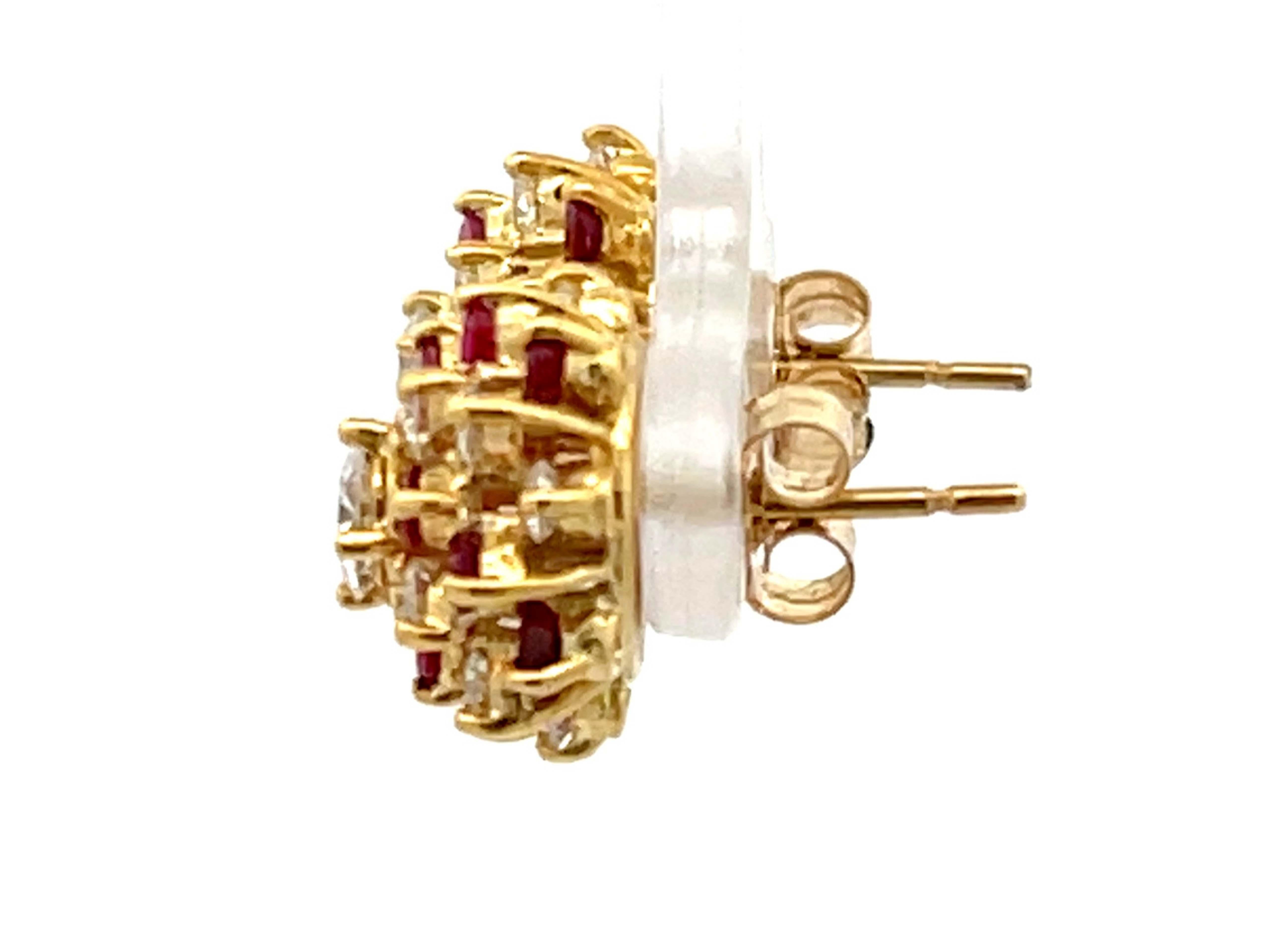Pendientes Flor de Rubí y Diamante en Oro Amarillo de 14k en Excelente Estado en Honolulu, HI