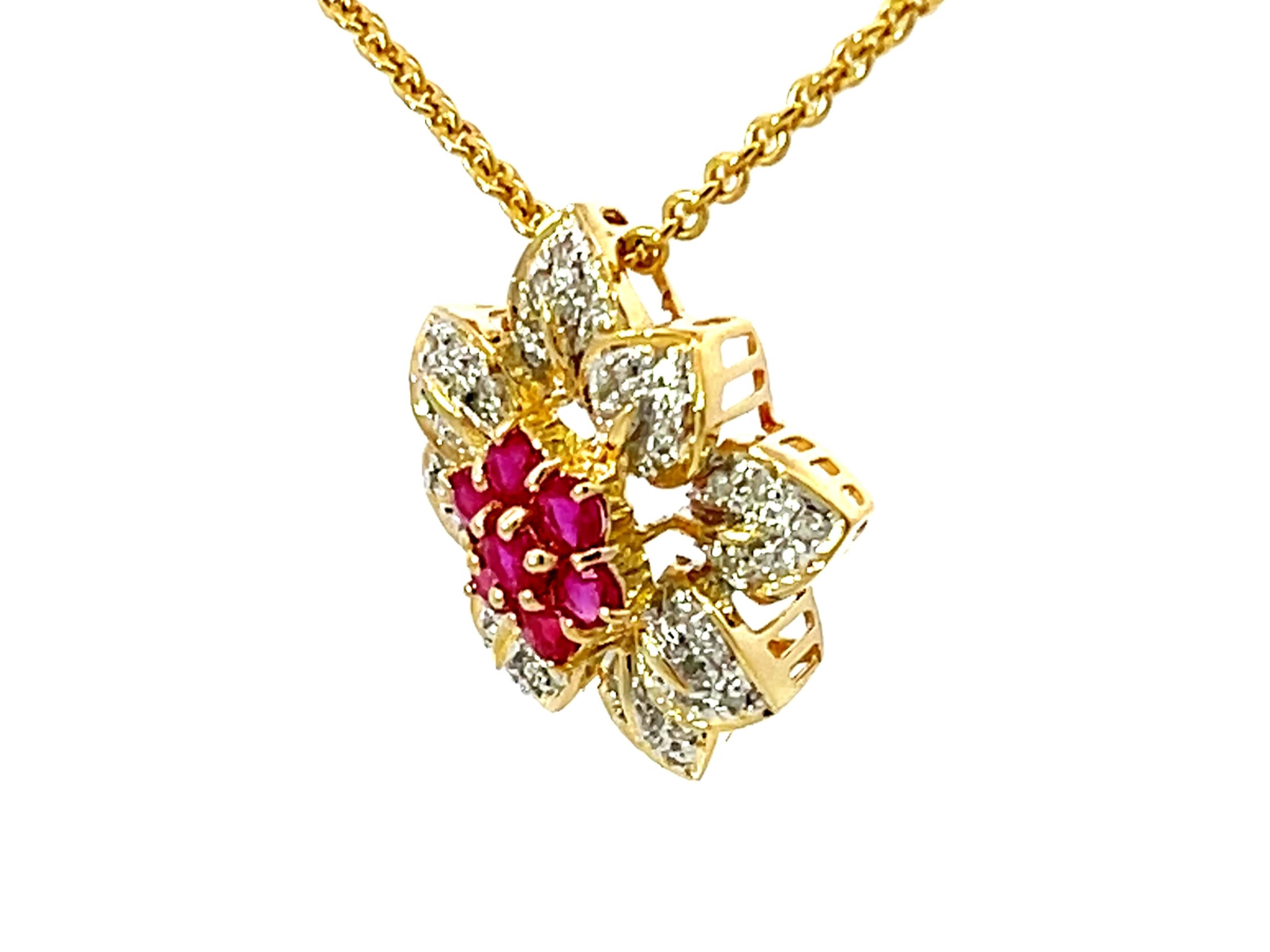 Brilliant Cut Ruby and Diamond Flower Necklace Solid 18k Yellow Gold For Sale