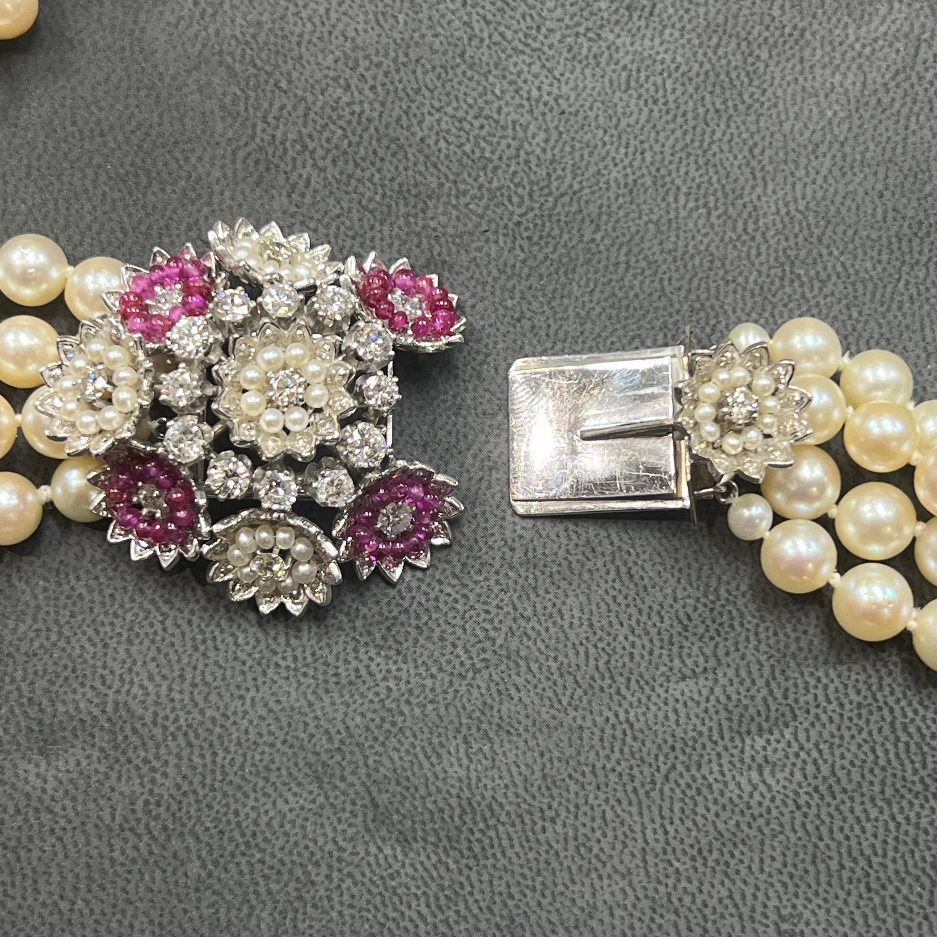 Collana di perle a quattro fili con rubini e diamanti in vendita 3