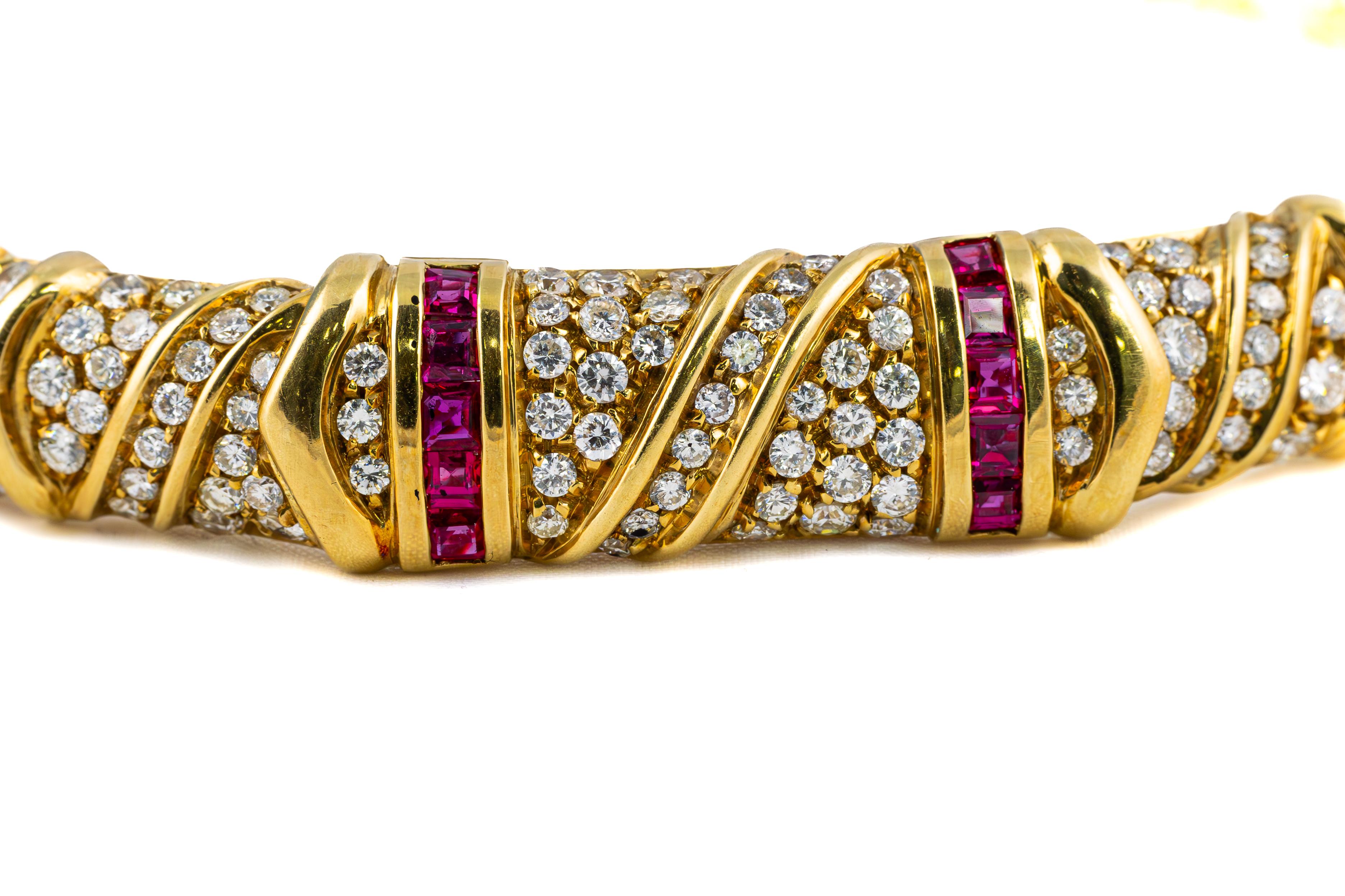 Rétro Collana girocollo in oro con rubini e diamanti in vendita