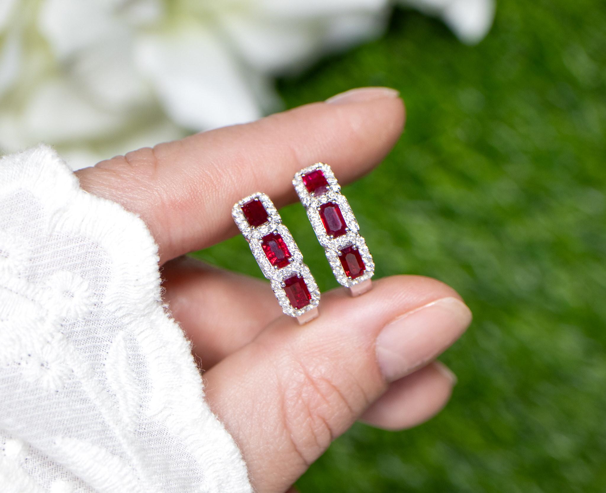 Contemporary Ruby and Diamond Hoop Earrings 2.34 Carats 18K Gold For Sale