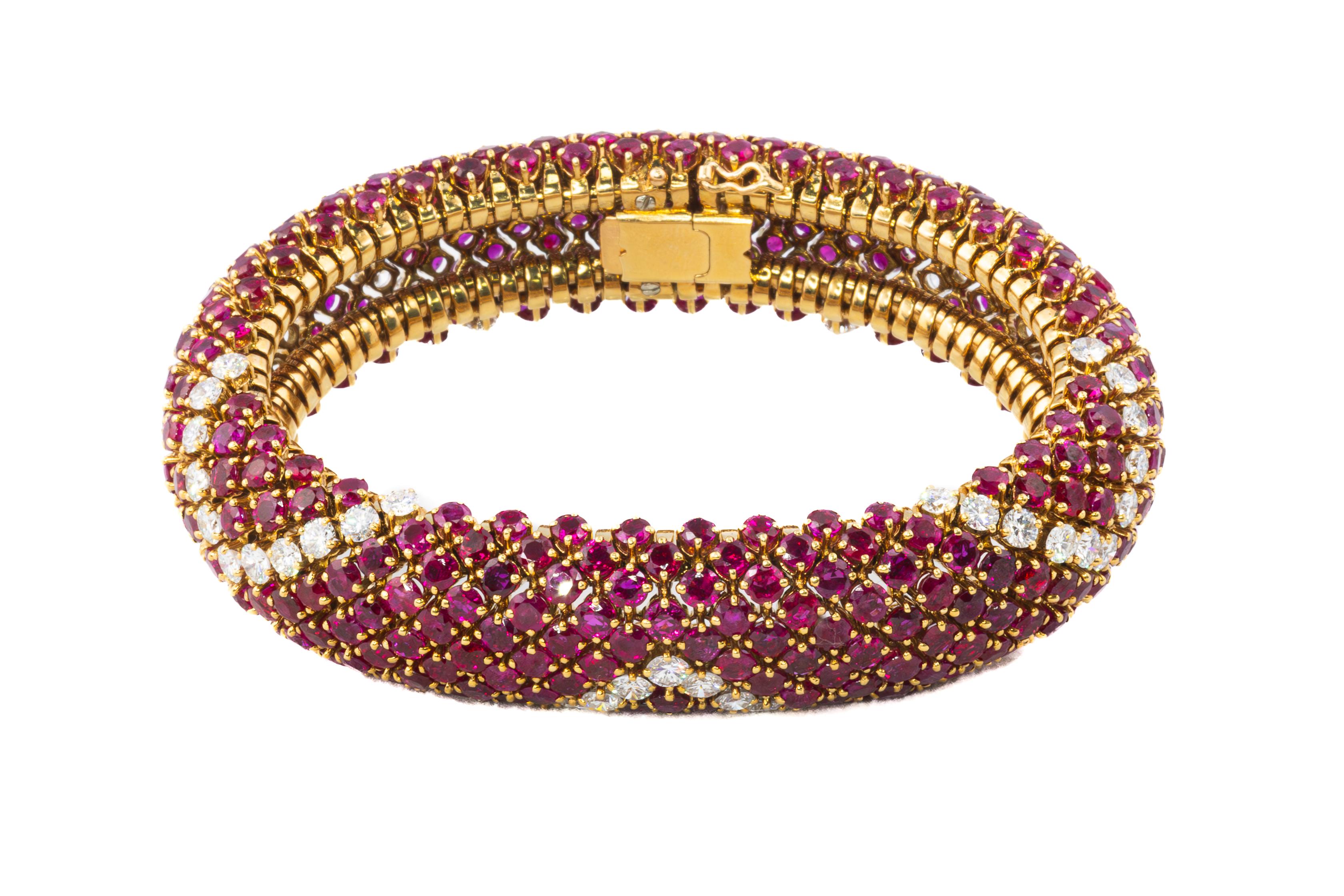 Ruby and Diamond Lattice Bracelet in 18K Yellow Gold en vente