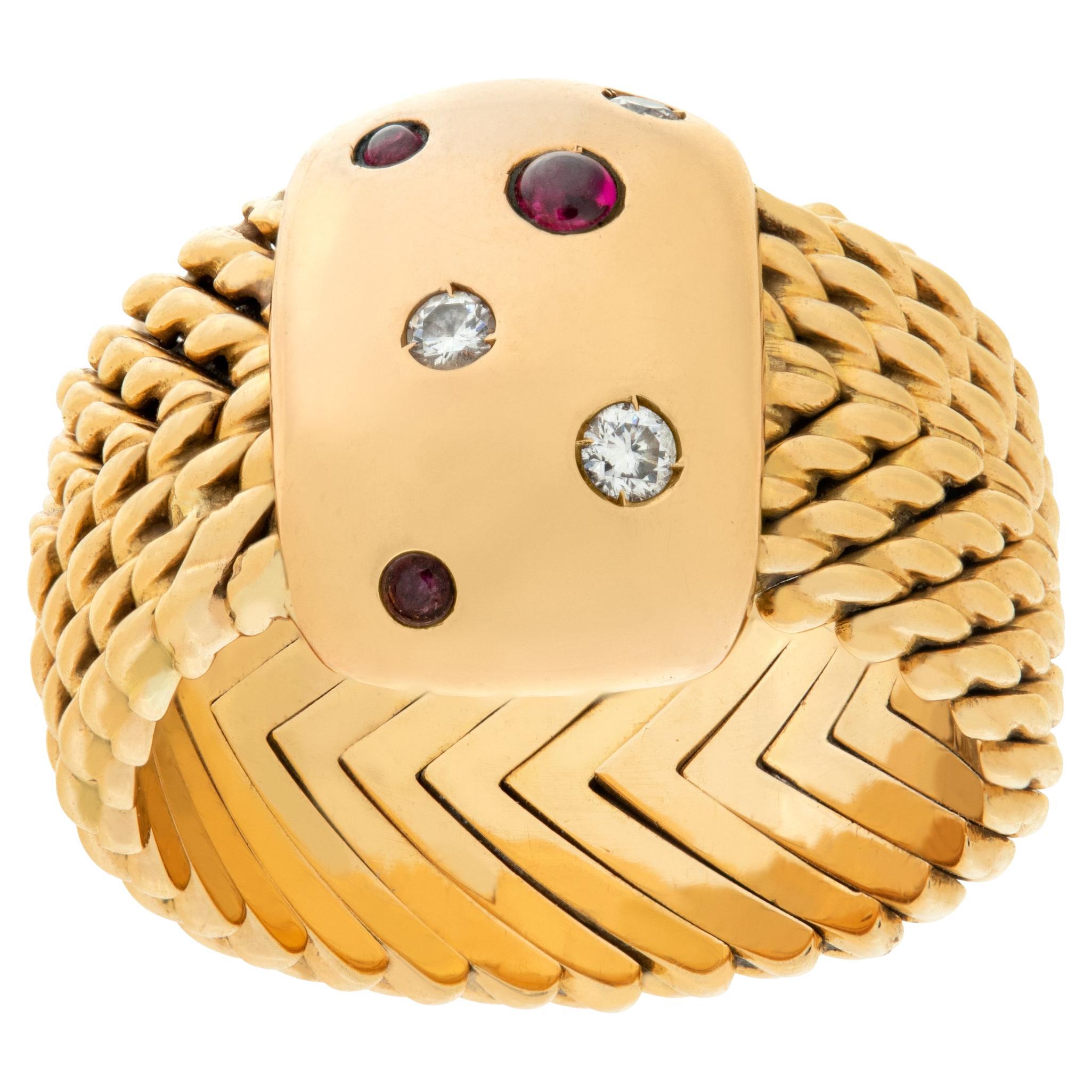 Ruby and diamond mesh ring in 18k yellow and rose gold For Sale