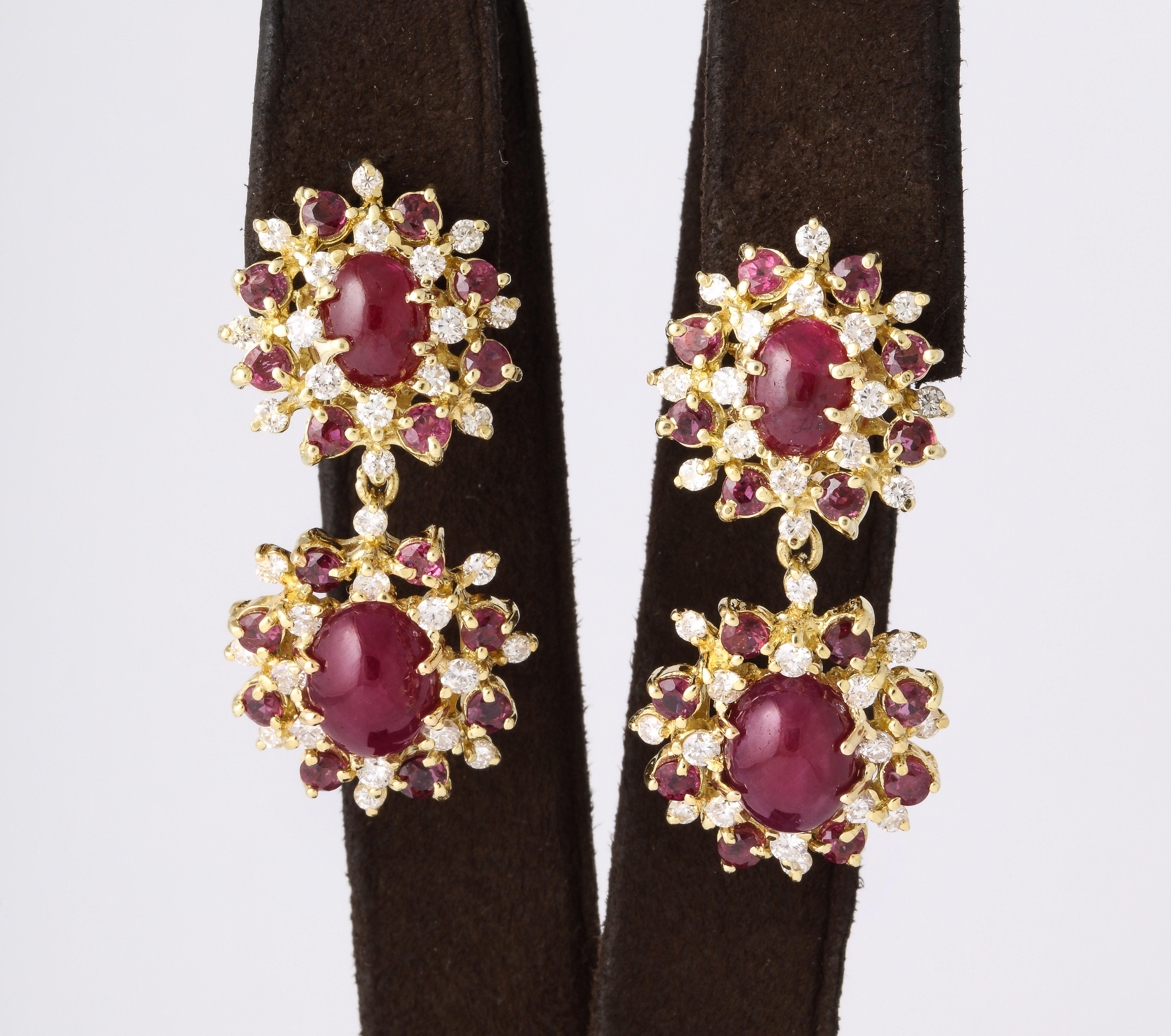 Conjunto de collar y pendientes de rubíes y diamantes en venta 7