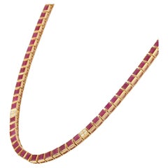 Halskette mit Rubin und Diamanten aus 18 Karat Gelbgold