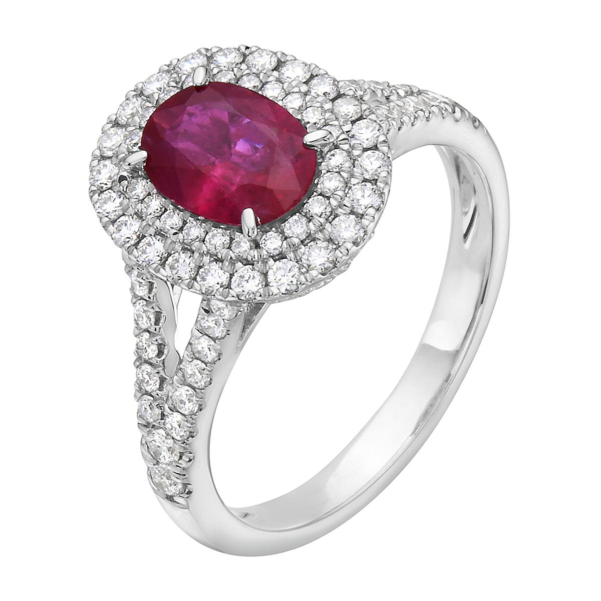 With this exquisite diamond and ruby ring, style and glamour are in the spotlight. This 18-karat diamond and ruby ring is made from 4.1 grams of gold. This ring is adorned with VS2, G color diamonds, made out of 72 diamonds totaling 0.58 carats, and