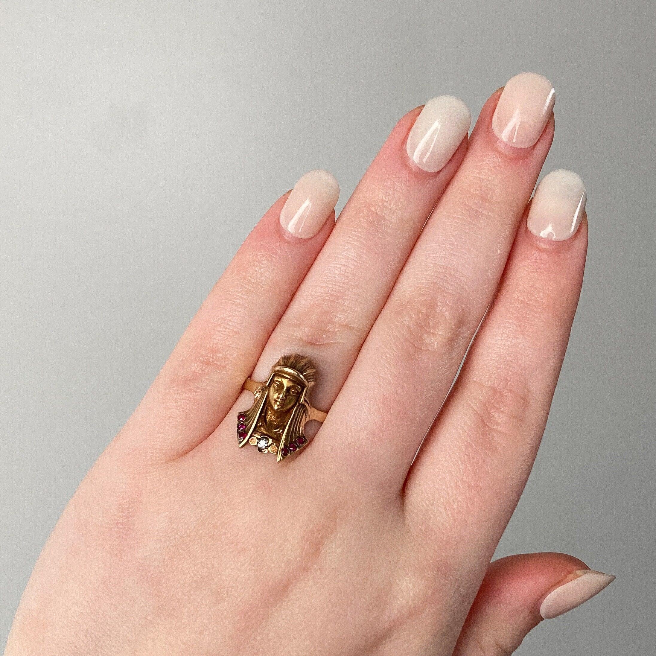 Women's Ruby and Diamond Pharaoh Ring of 14k Gold For Sale