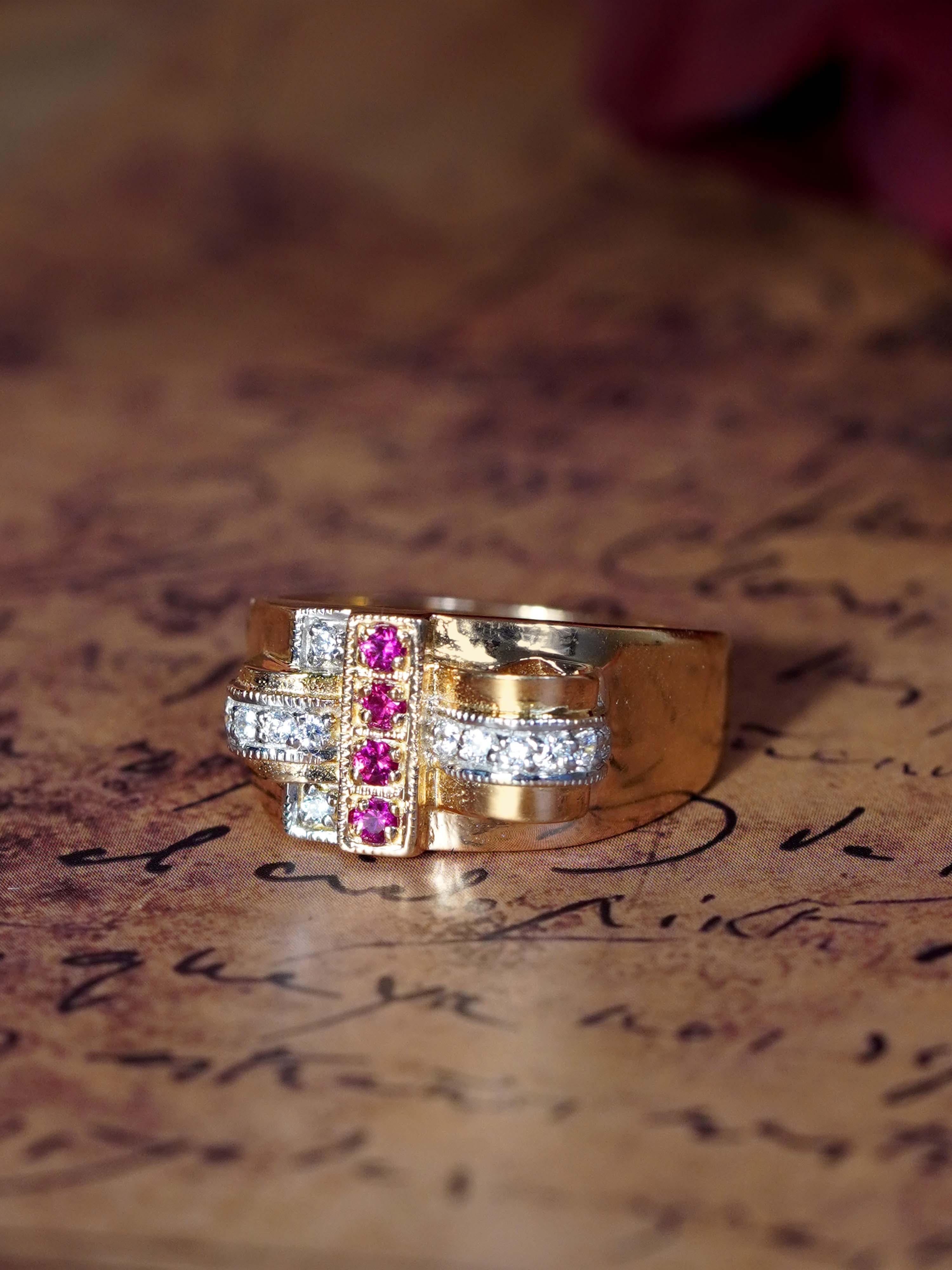 Bague cocktail rétro en or rose 14 carats avec rubis et diamants Neuf - En vente à Bangkok, TH