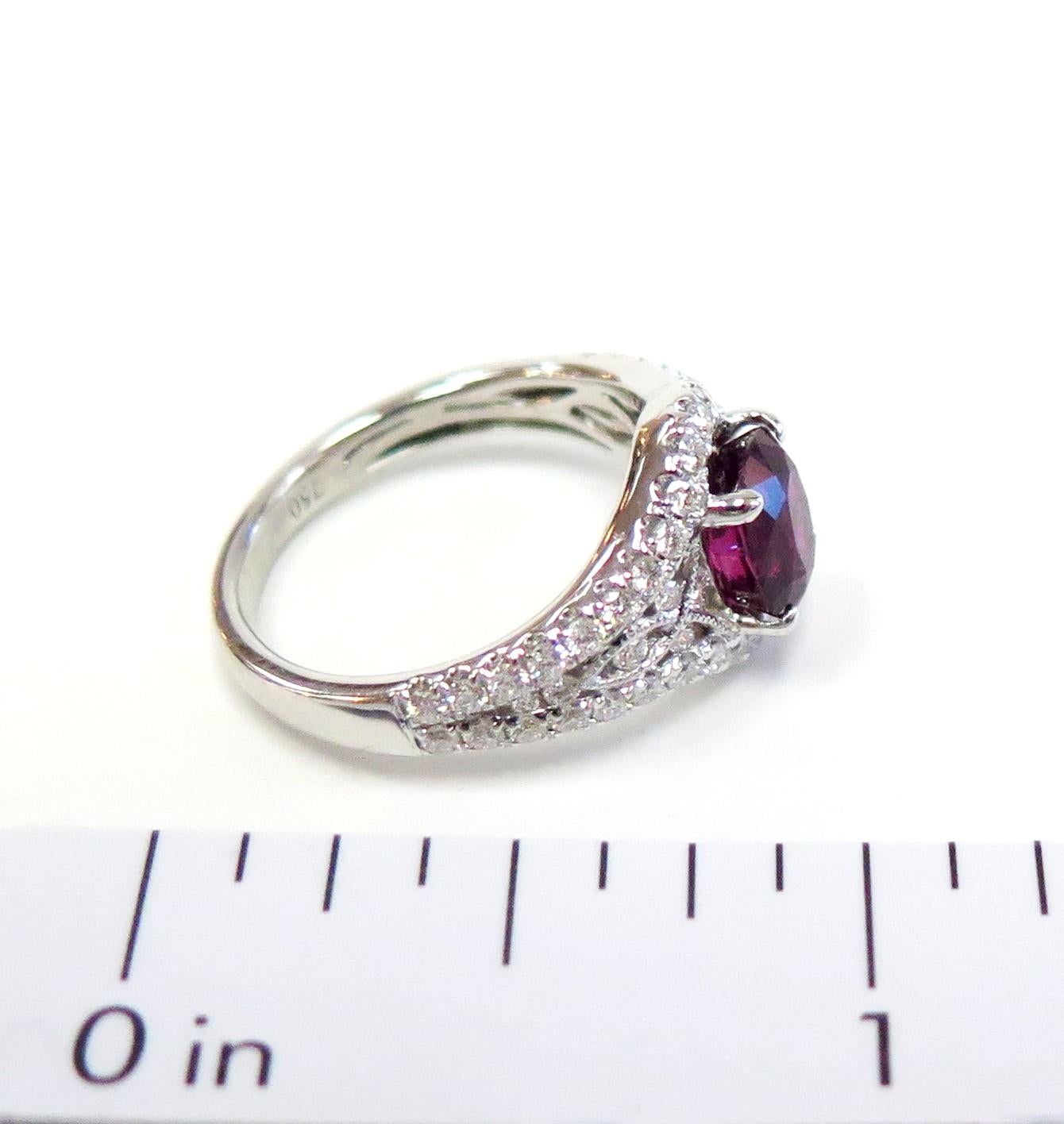 Ruby and Diamond Ring / 18 Karat White Gold In New Condition For Sale In Bellmore, NY