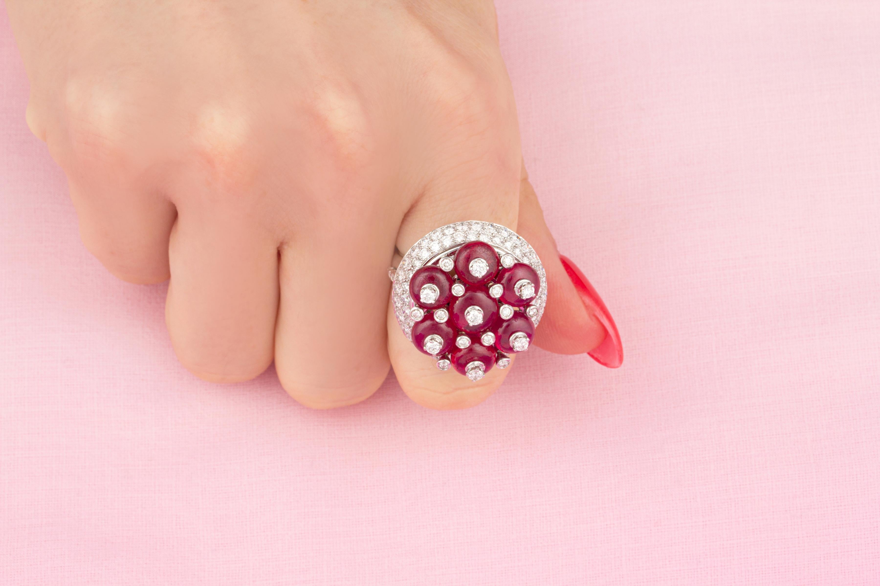 Anillo de rubíes y diamantes diseñado por Ella Gafter en venta 2