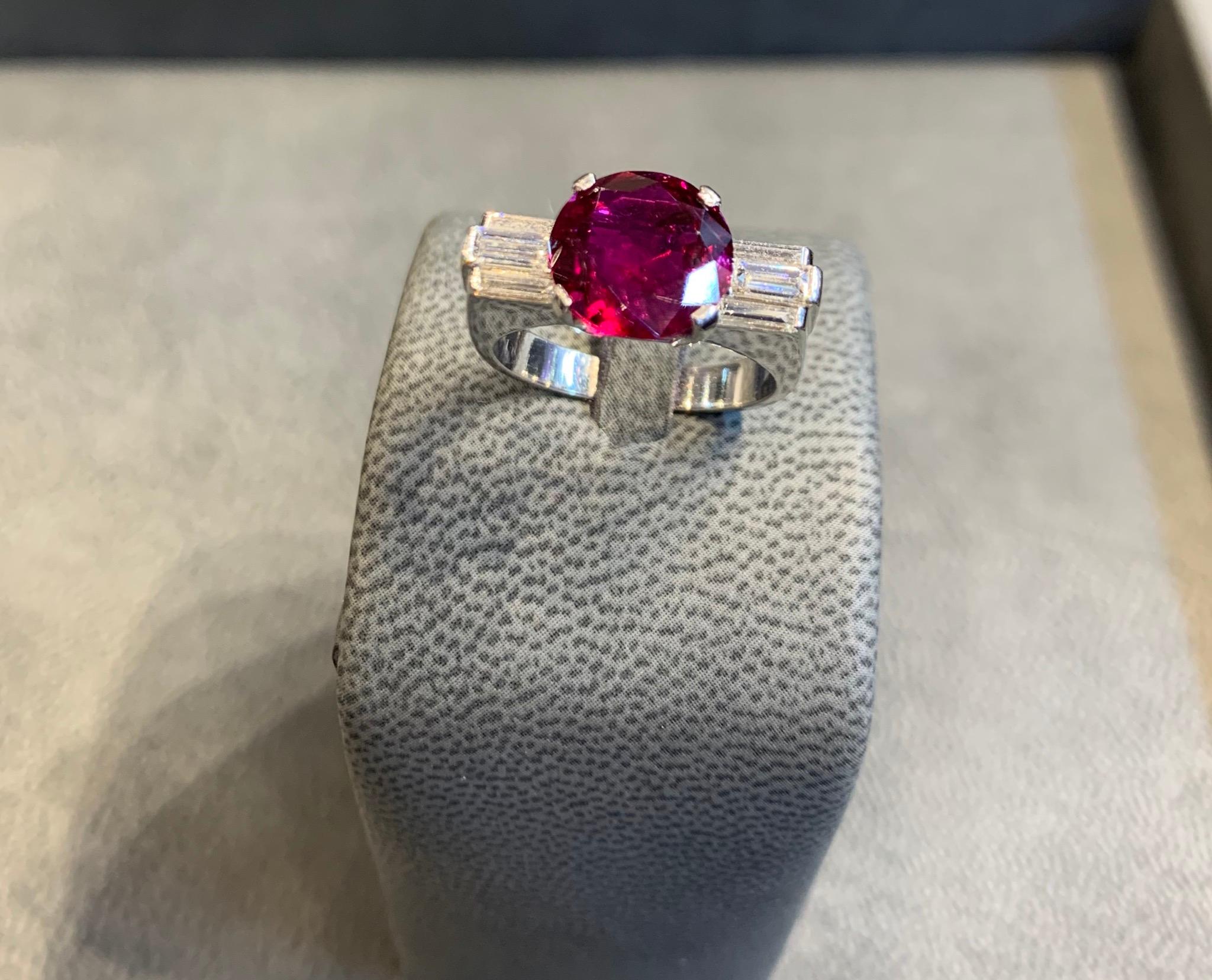 Women's or Men's Ruby and Diamond Ring For Sale