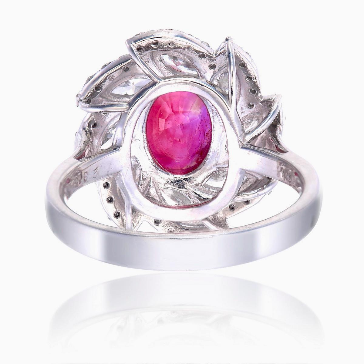 Ruby and Diamond Ring GIA Certified 1.94 Carat Burma No Heat in 18 Karat Gold In New Condition For Sale In Bangkok, TH