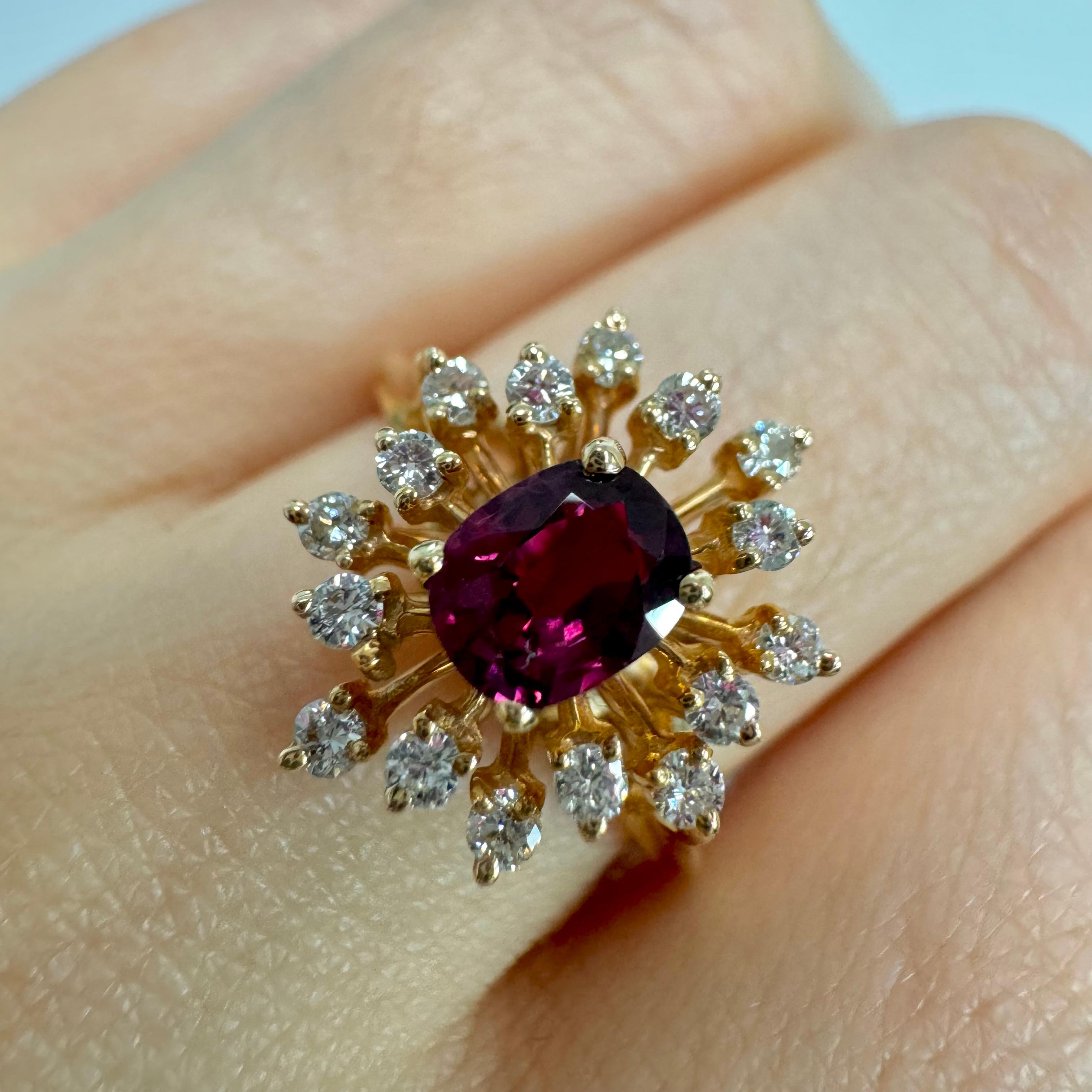 Ruby and Diamond Ring in 14k yellow gold For Sale 2