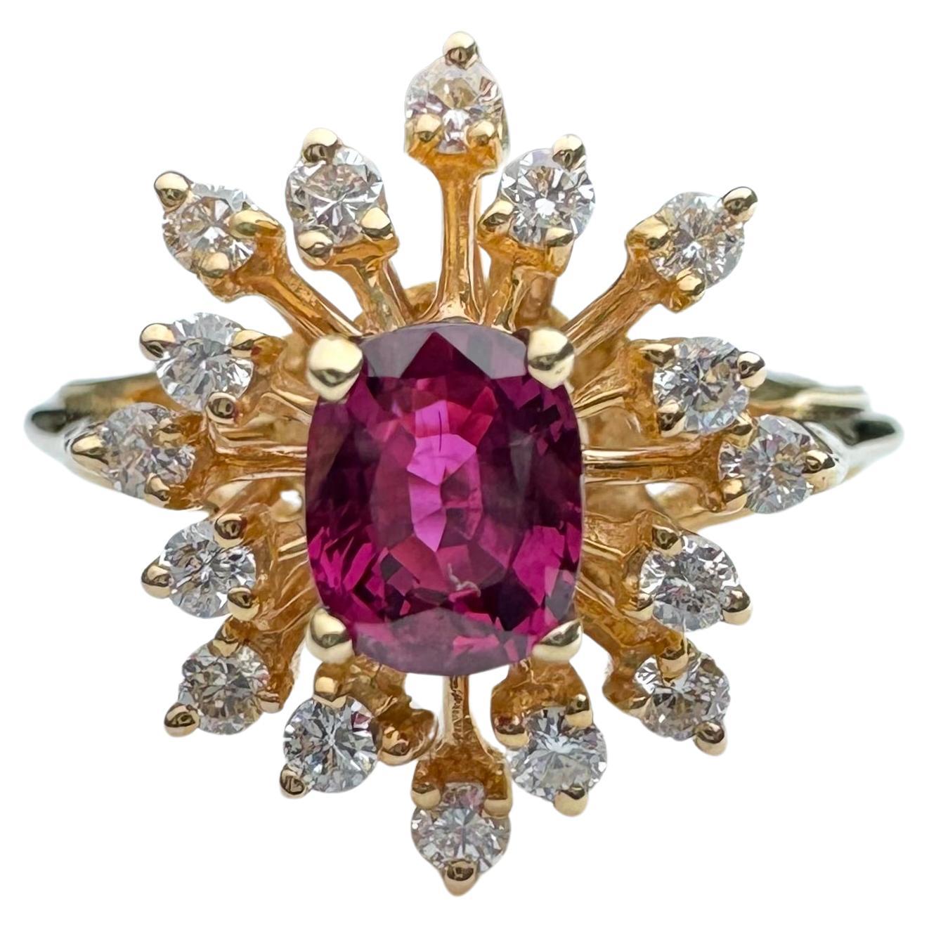 Ring mit Rubin und Diamant aus 14 Karat Gelbgold