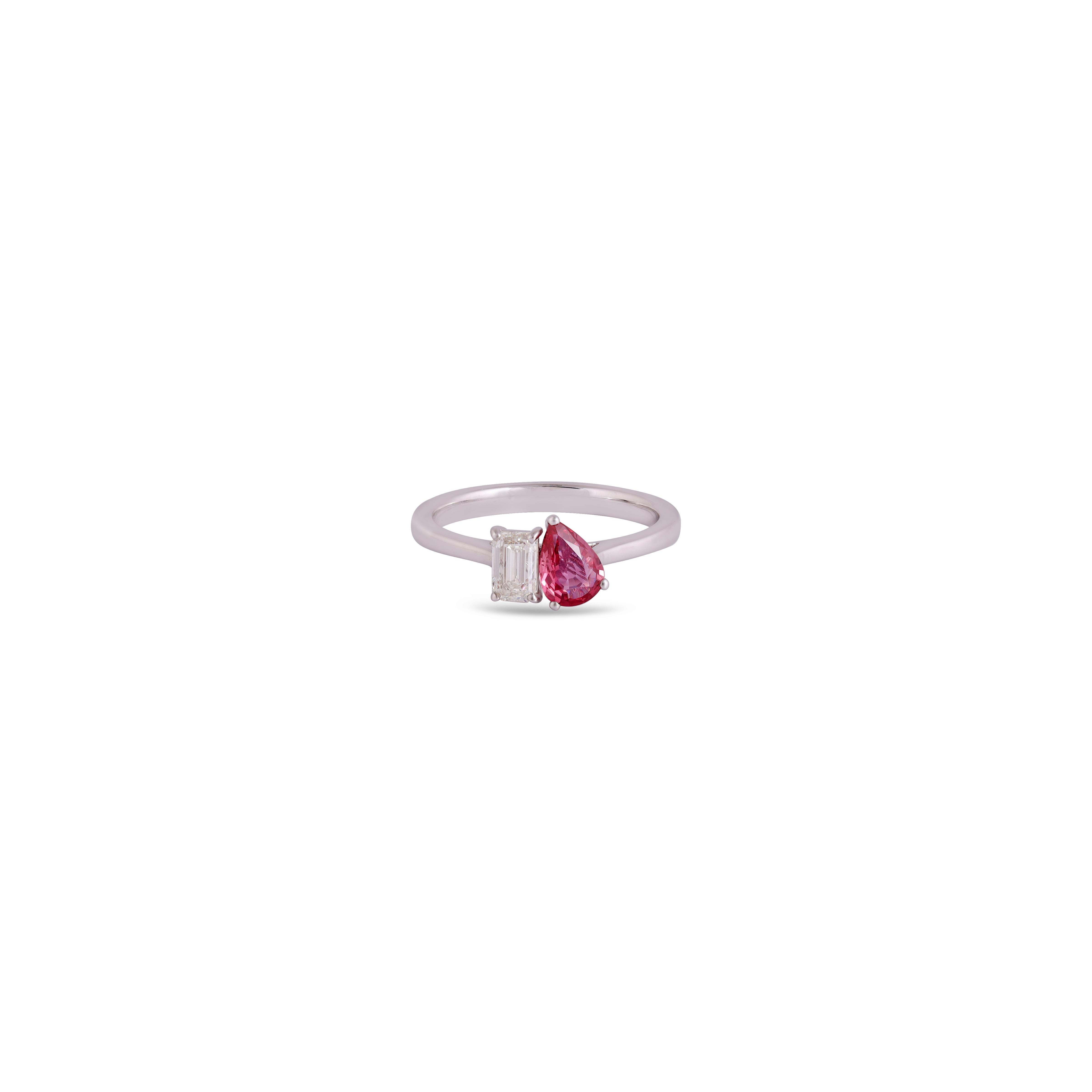 Ruby = 0.67  Carat
Diamond = 0.50 Carats
Metal: 18K White Gold
Ring Size: 7* US
*It can be resized 
