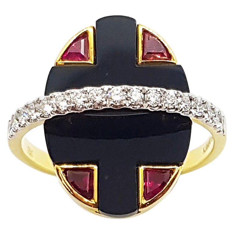 Ruby and Diamond Ring Set in 18 Karat Gold by Kavant & Sharart For Sale