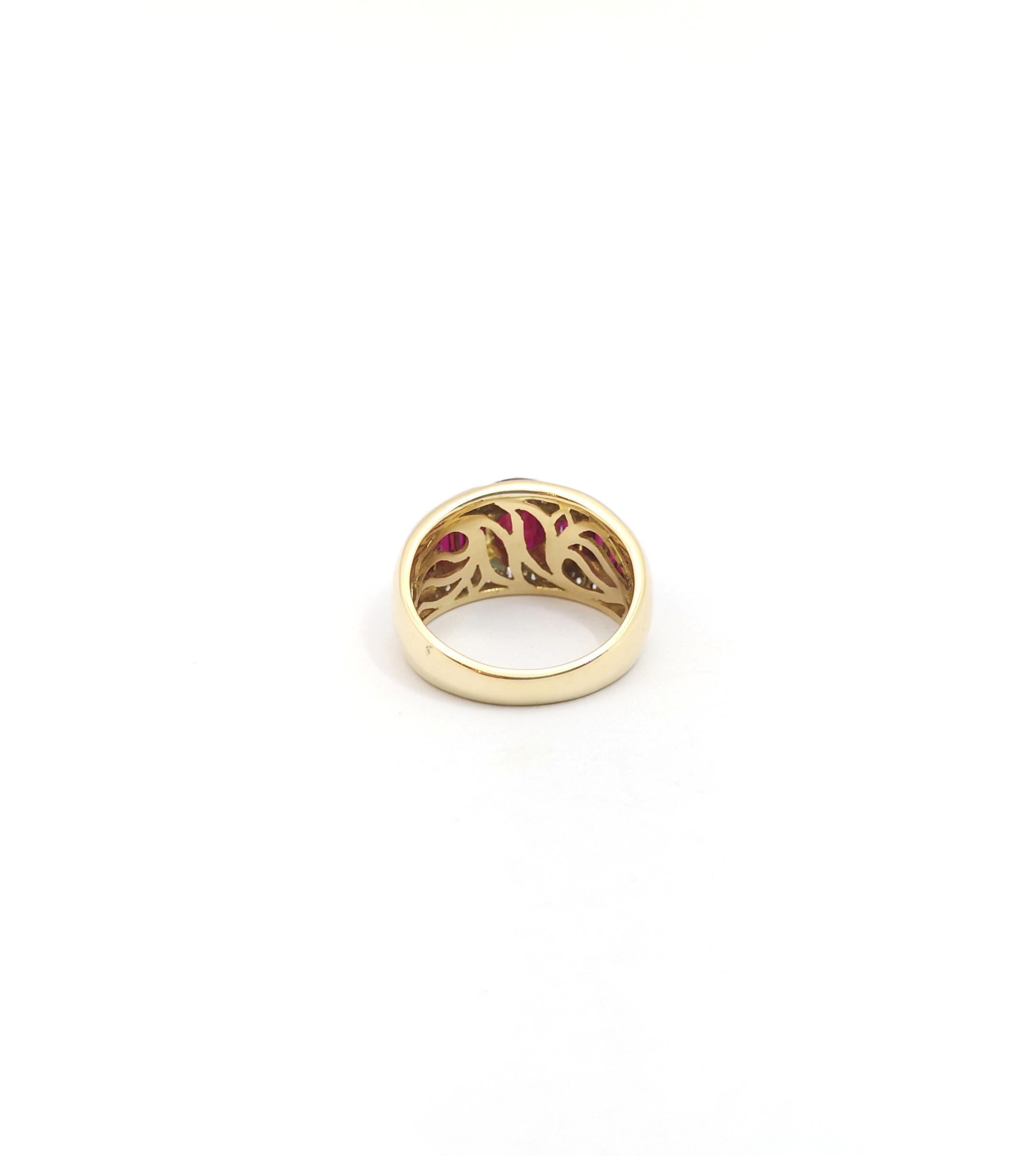 Ring mit Rubin und Diamant in 18 Karat Goldfassungen gefasst im Angebot 5