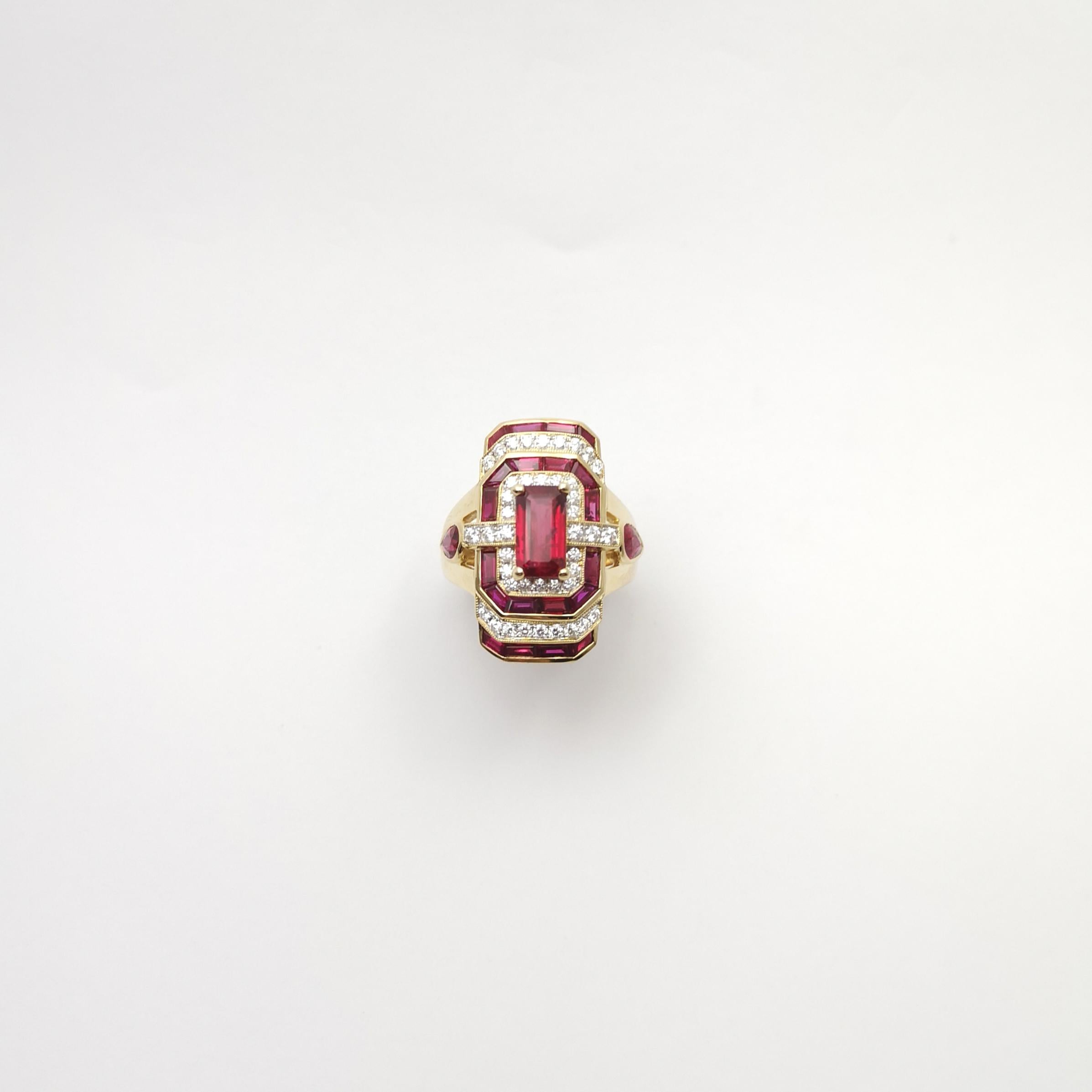 Ruby and Diamond Ring set in 18K Gold Settings For Sale 5