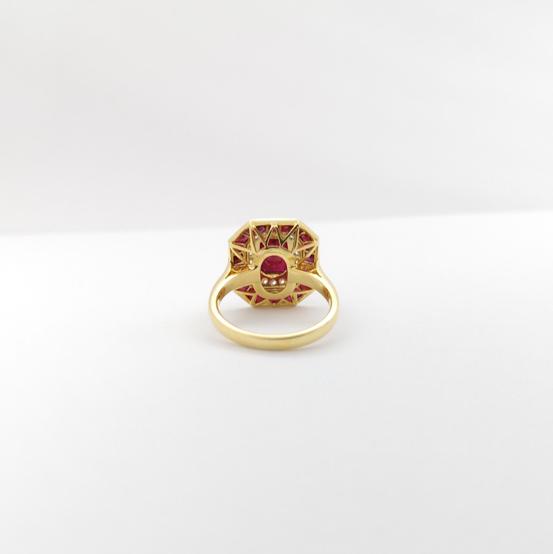 Ruby and Diamond Ring set in 18k Gold Settings For Sale 7
