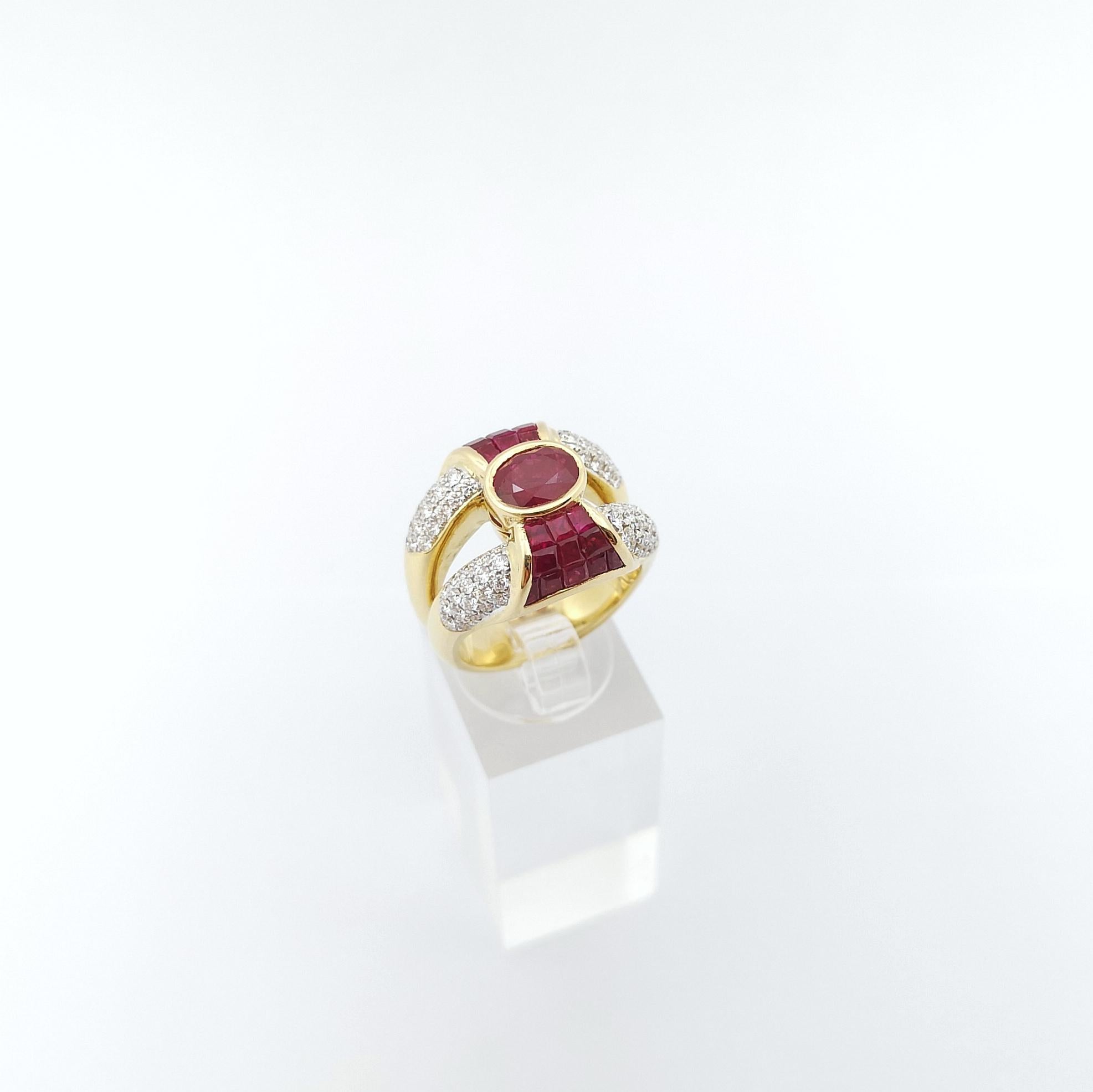 Ruby and Diamond Ring set in 18K Gold Settings For Sale 7