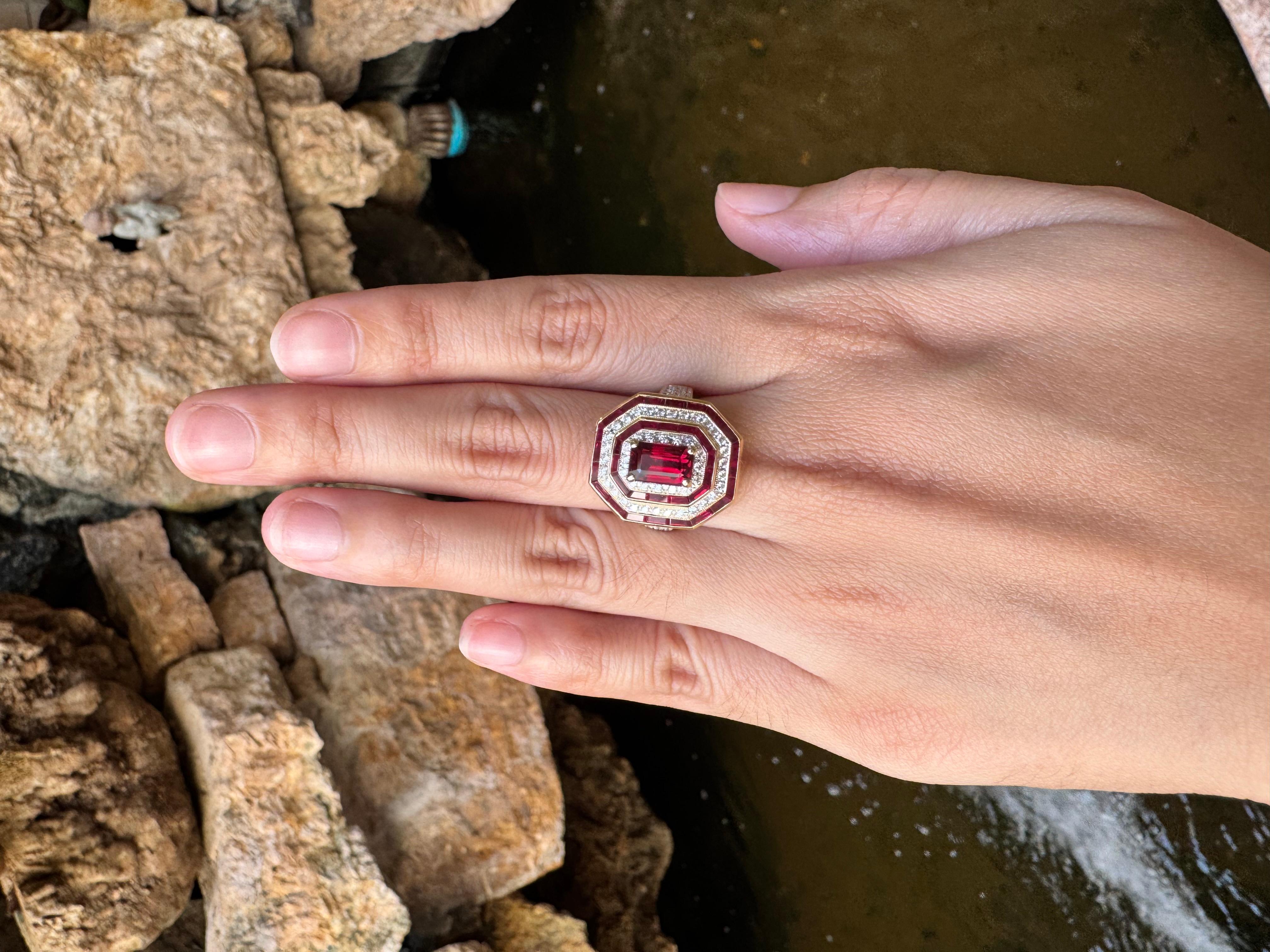 Ruby 2.02 carats, Ruby 1.92 carats and Diamond 0.64 carat Ring set in 18K Gold Settings

Width:  1.7 cm 
Length: 2.0 cm
Ring Size: 54
Total Weight: 11.01 grams

