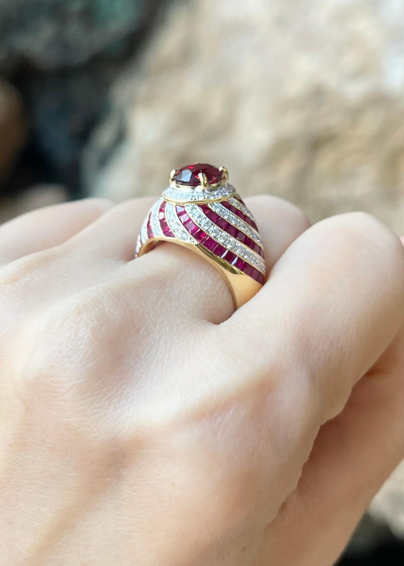 Ring mit Rubin und Diamant in 18 Karat Goldfassungen gefasst Damen im Angebot