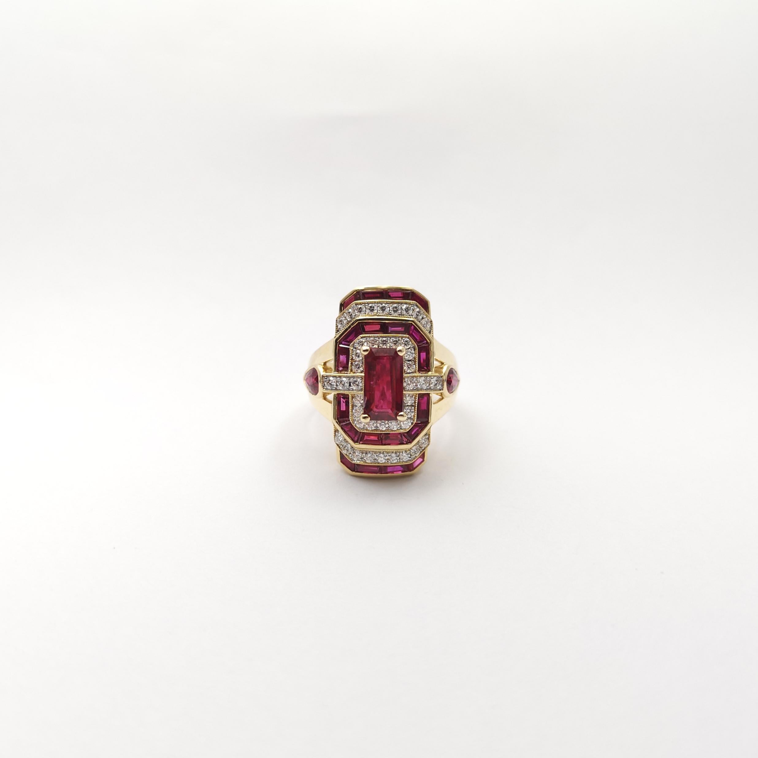 Ruby and Diamond Ring set in 18K Gold Settings For Sale 2