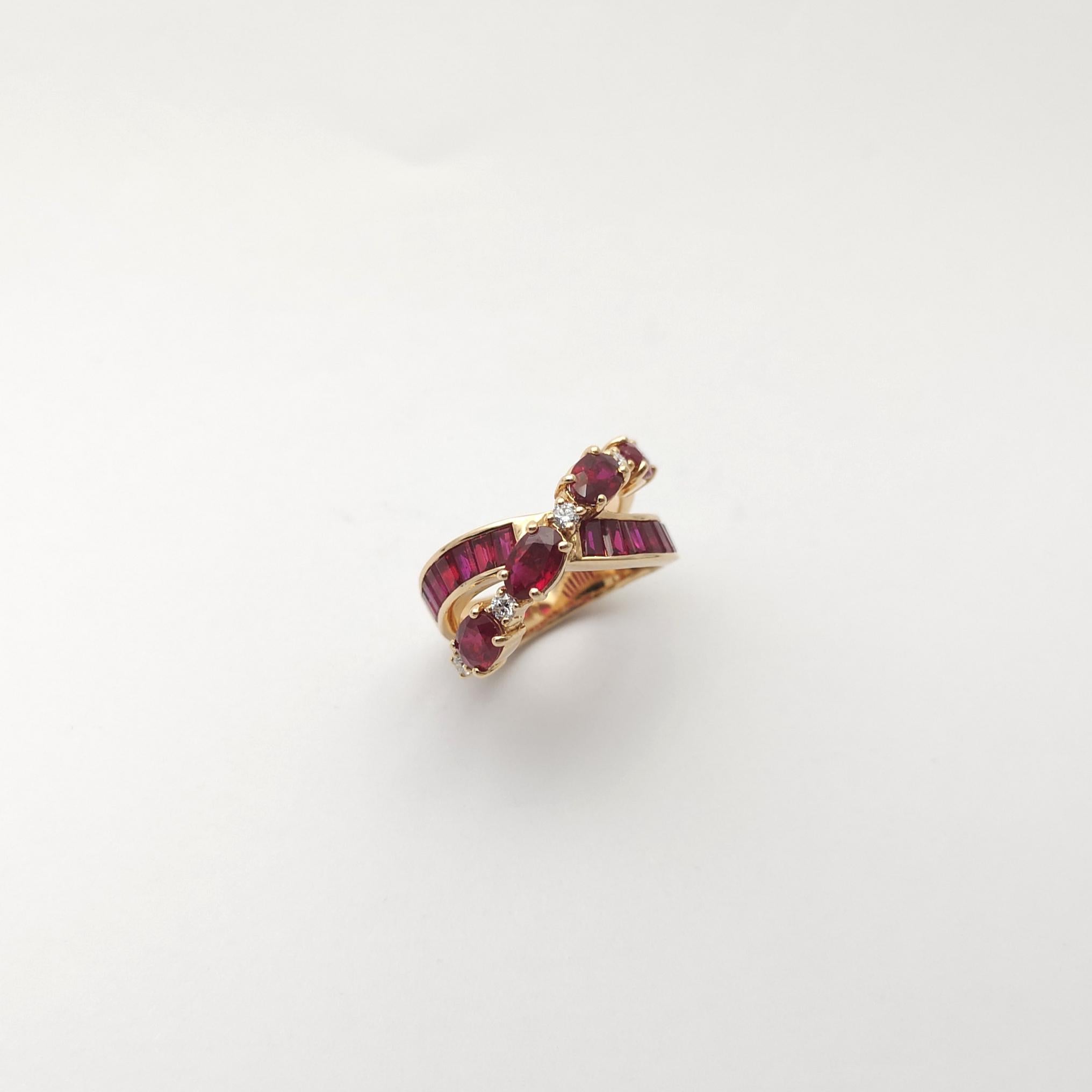 Anello con rubino e diamante incastonato in oro rosa 18 carati in vendita 4