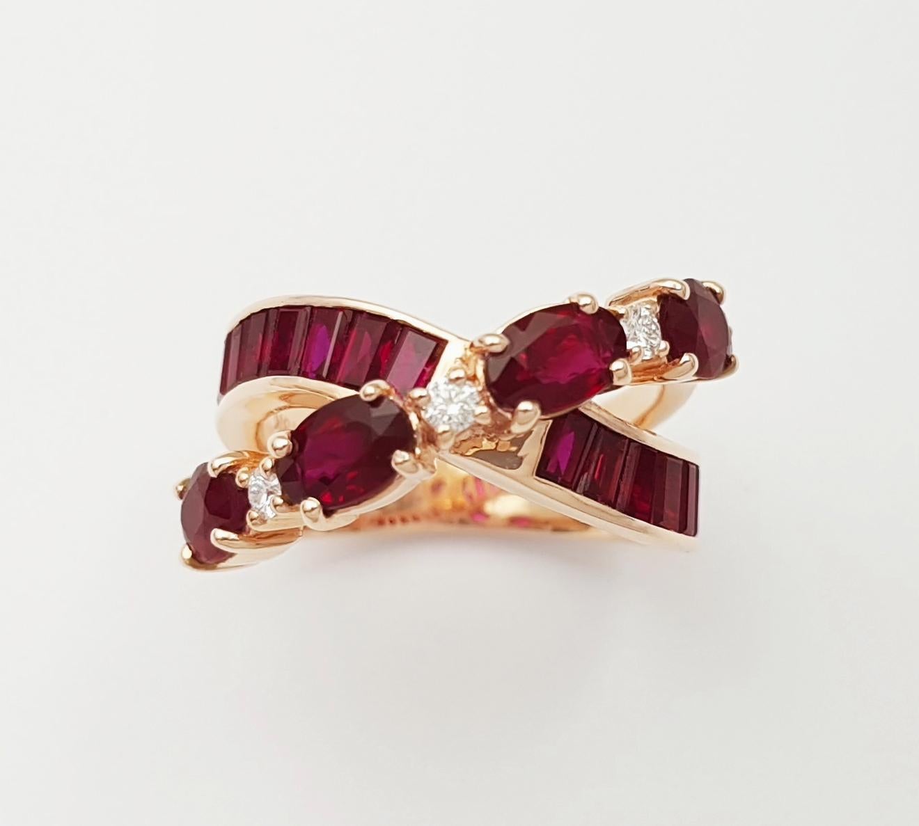Anello con rubino e diamante incastonato in oro rosa 18 carati in vendita 5