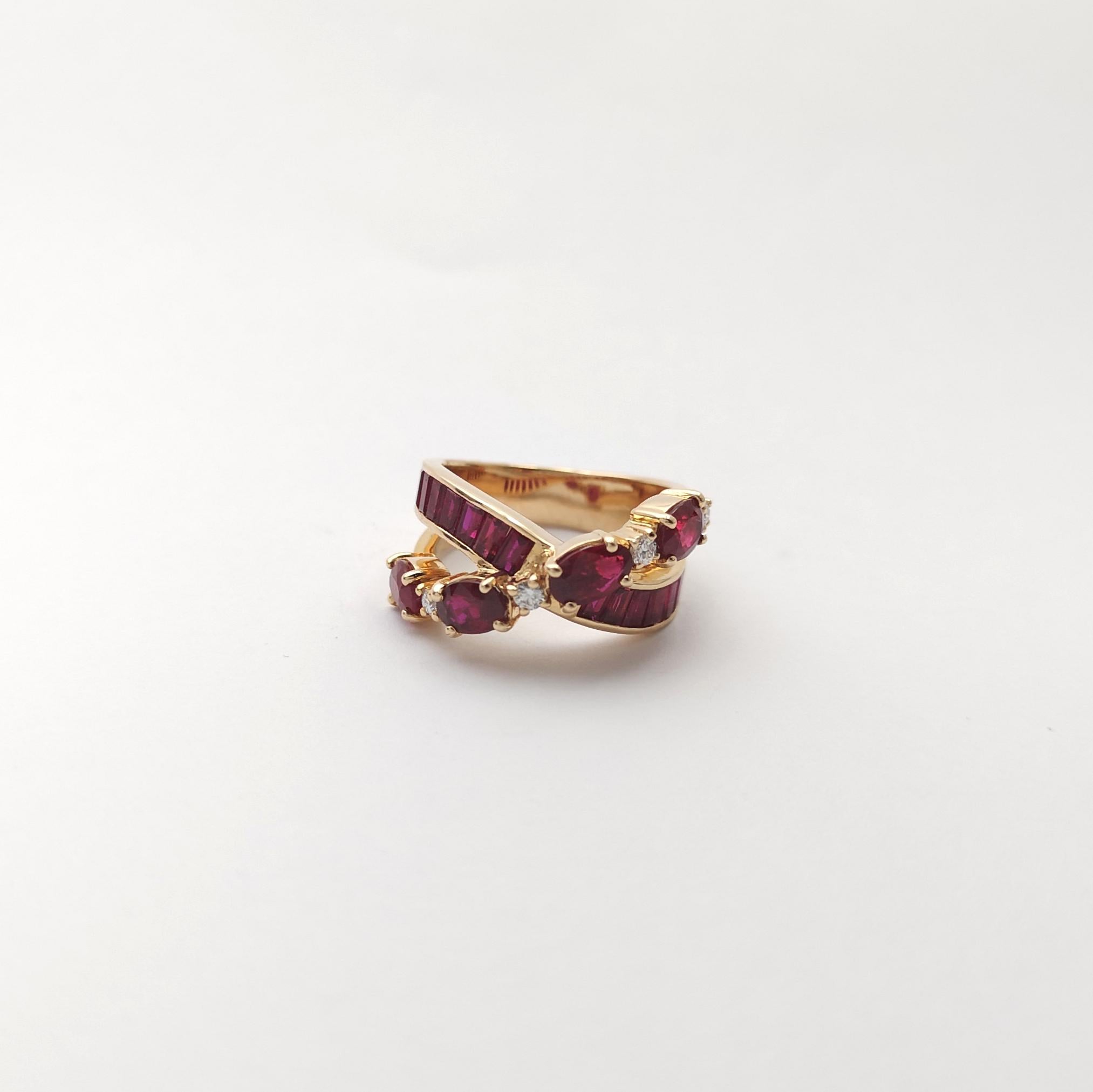 Anello con rubino e diamante incastonato in oro rosa 18 carati in vendita 1