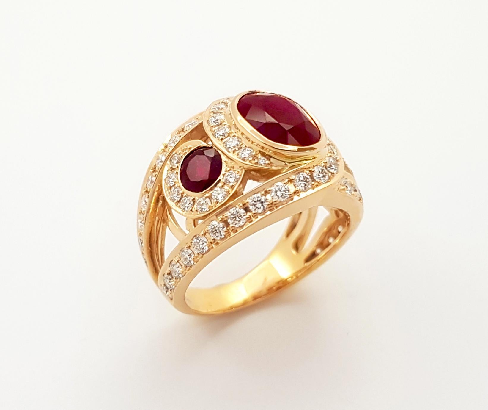 Ruby and Diamond Ring set in 18K Rose Gold Settings For Sale 3