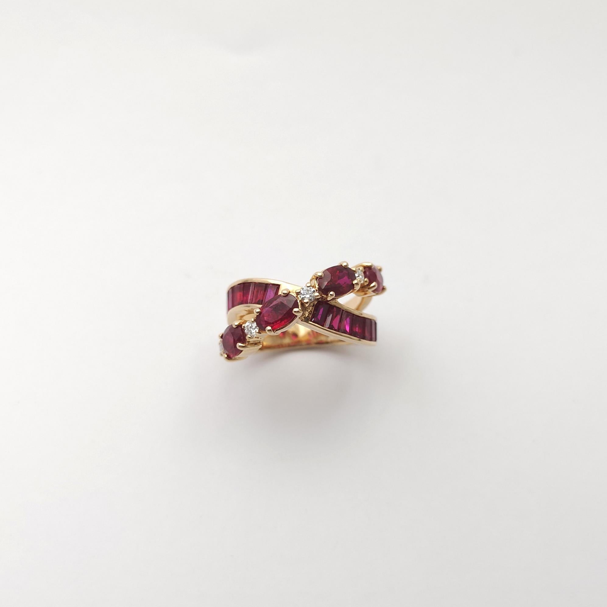 Anello con rubino e diamante incastonato in oro rosa 18 carati in vendita 3