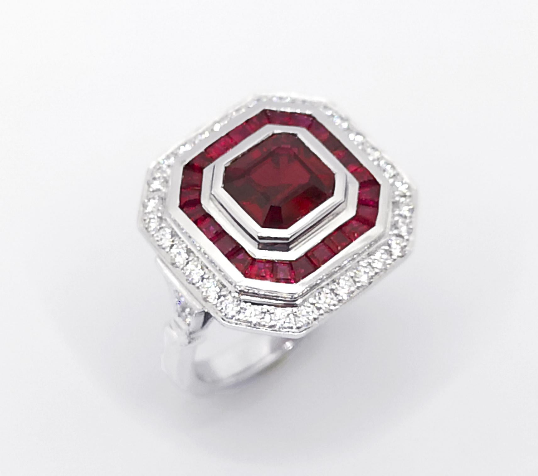Zertifizierter Rubin- und Diamantring aus 18 Karat Weißgold in Fassungen im Angebot 7