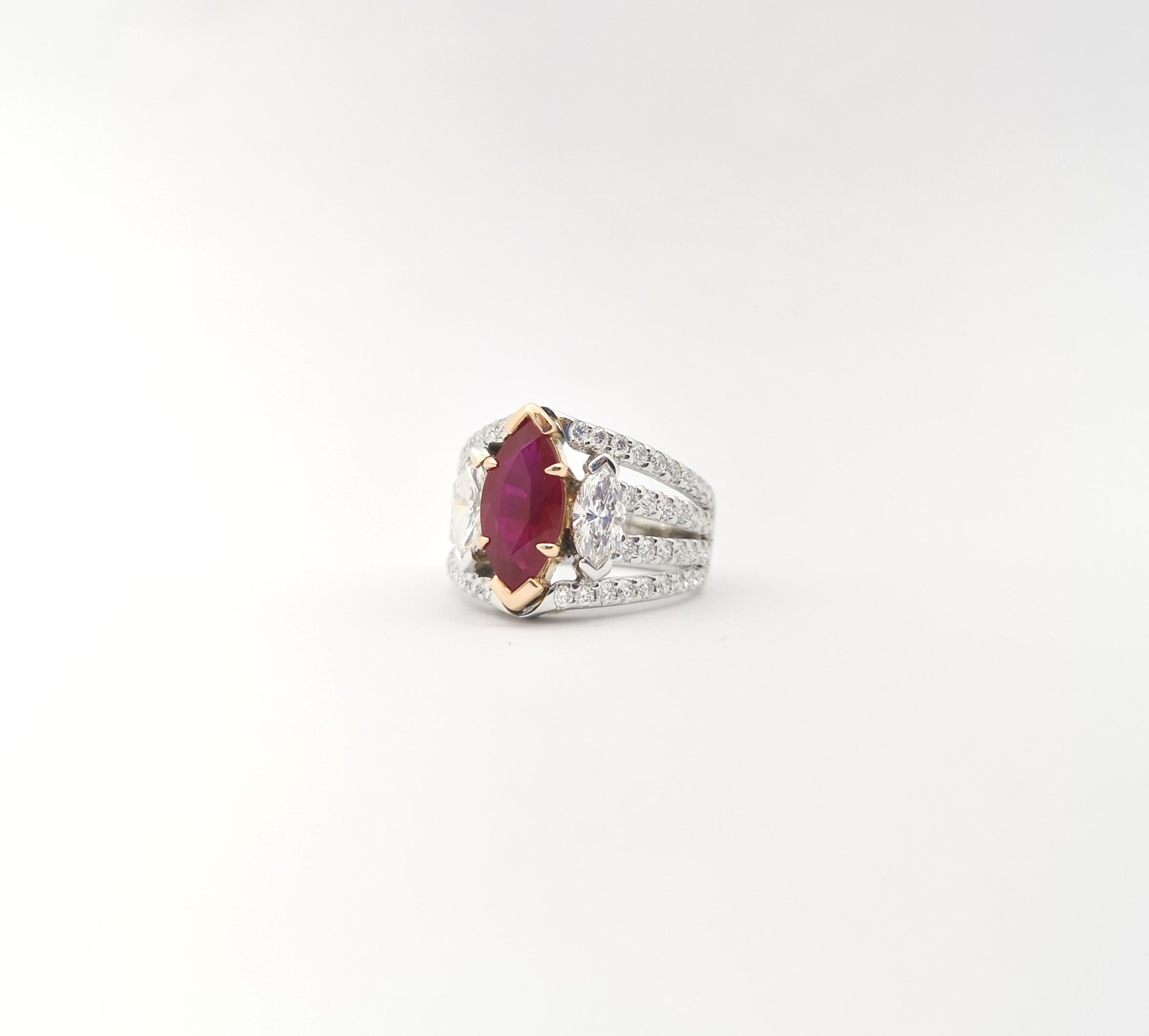Ring mit Rubin und Diamant in 18 Karat Weißgold gefasst in Fassungen im Angebot 3