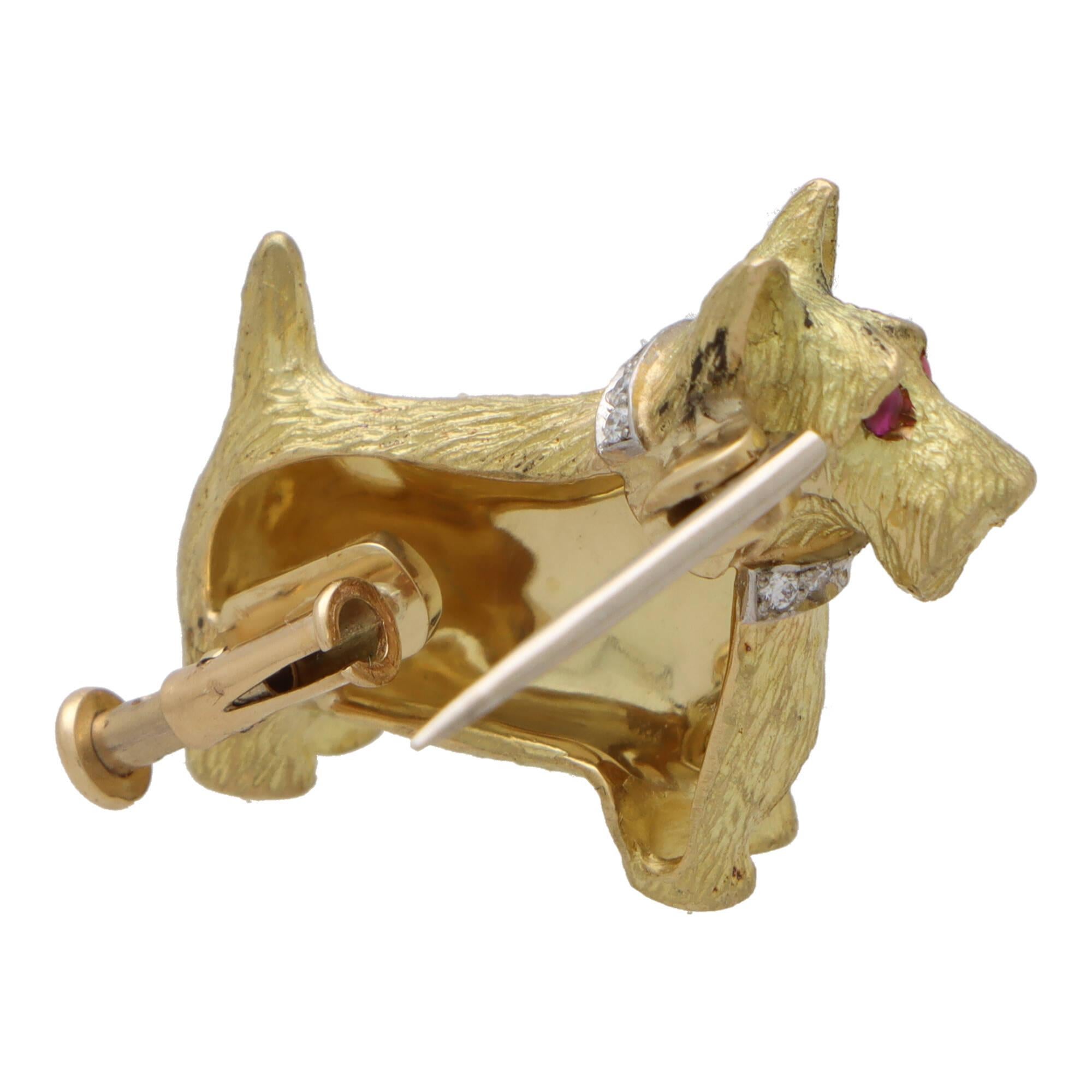 Women's or Men's Ruby and Diamond Scottish Terrier Pin Brooch et in 18k Yellow Gold