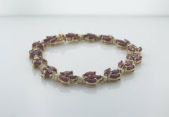 Pulsera de eslabones de oro de 14 quilates con rubíes y diamantes en línea recta a medida