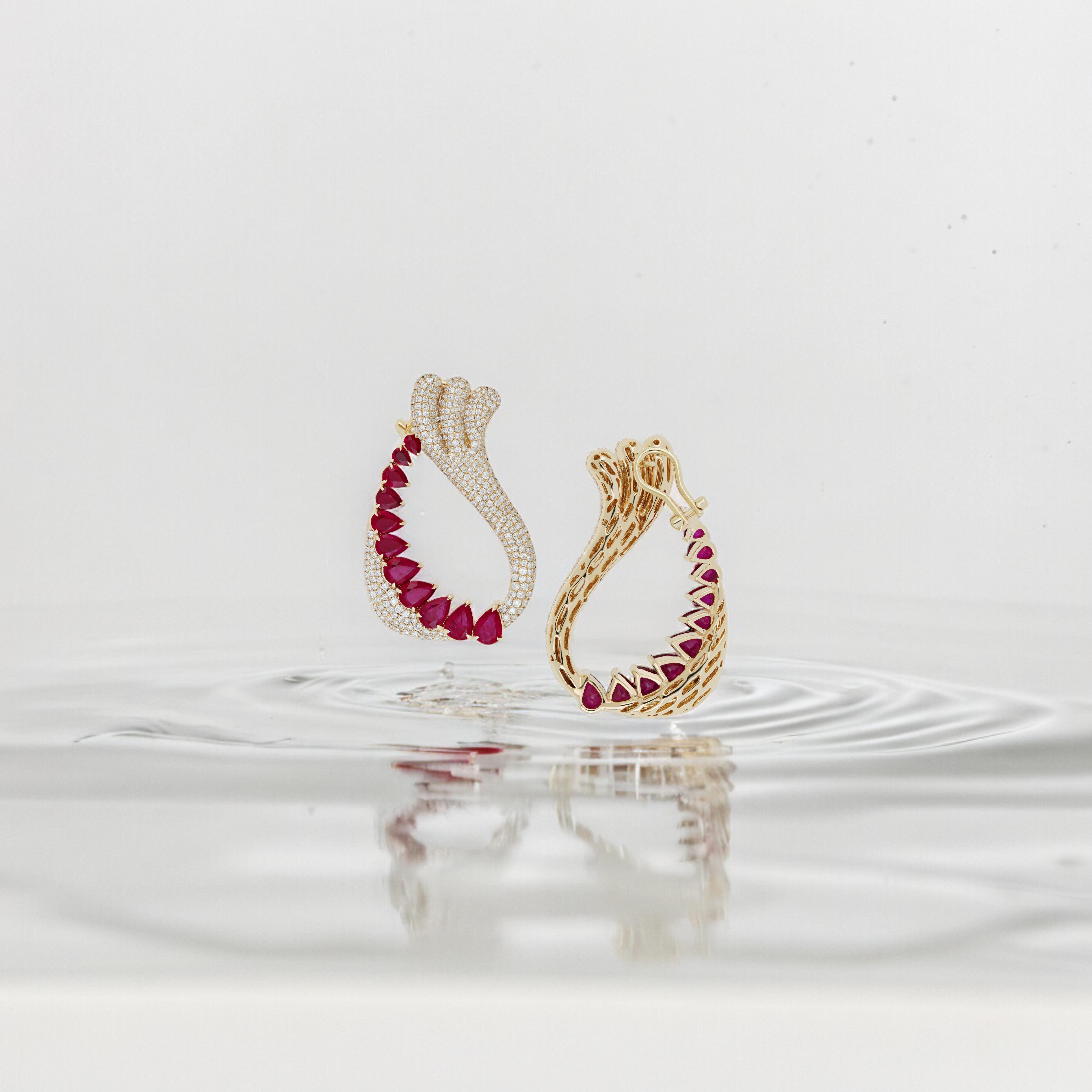 Boucles d'oreilles en or jaune 14K serties de rubis et de diamants en vente 3