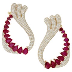 Boucles d'oreilles en or jaune 14K serties de rubis et de diamants