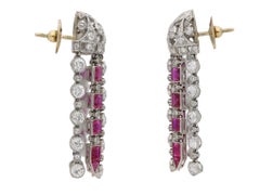 Orecchini con rubini e diamanti, 1920 circa