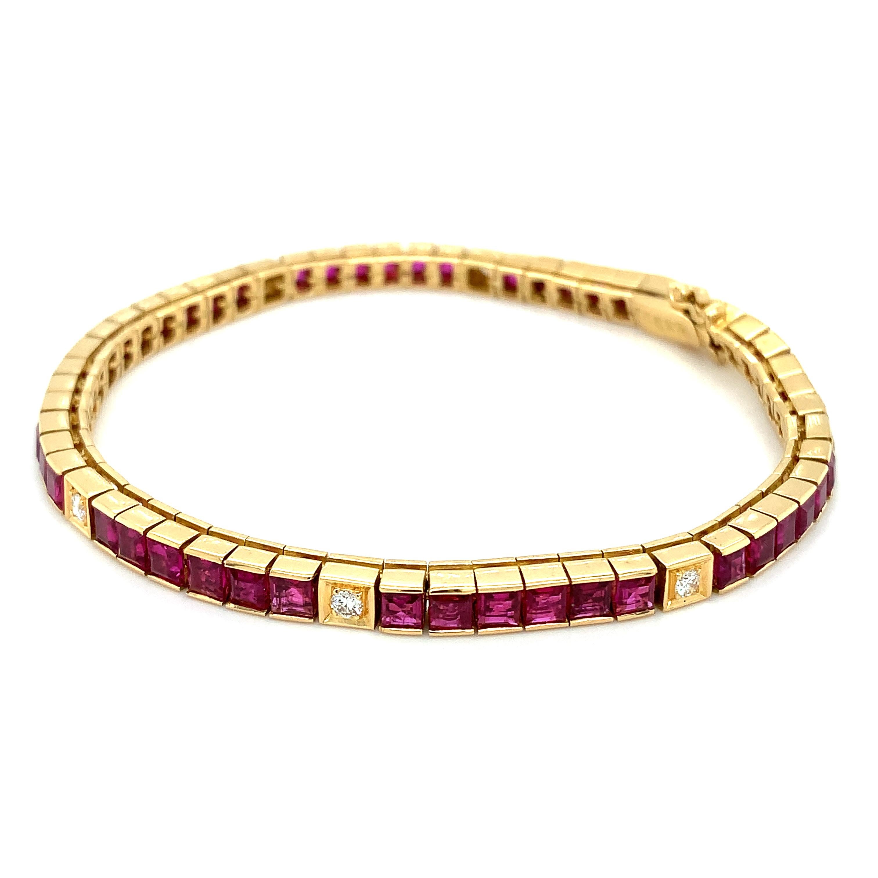 Art Deco Ruby and diamond tennis bracelet 18k yellow gold For Sale