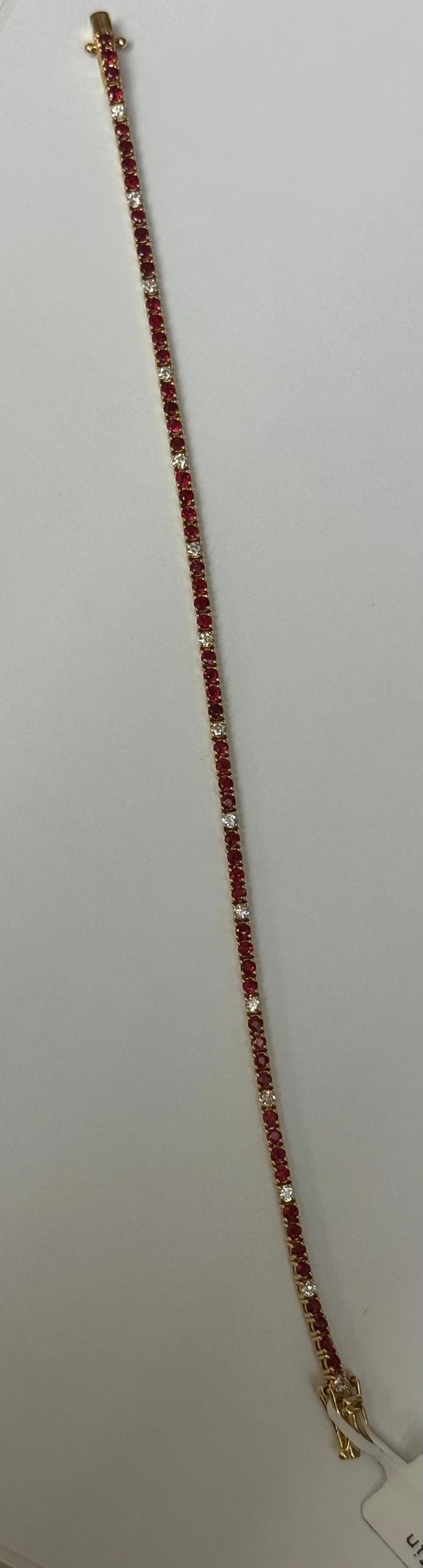 18K Natural Round Ruby and Diamond tennis bracelet perfectly matched In New Condition For Sale In Miami, FL