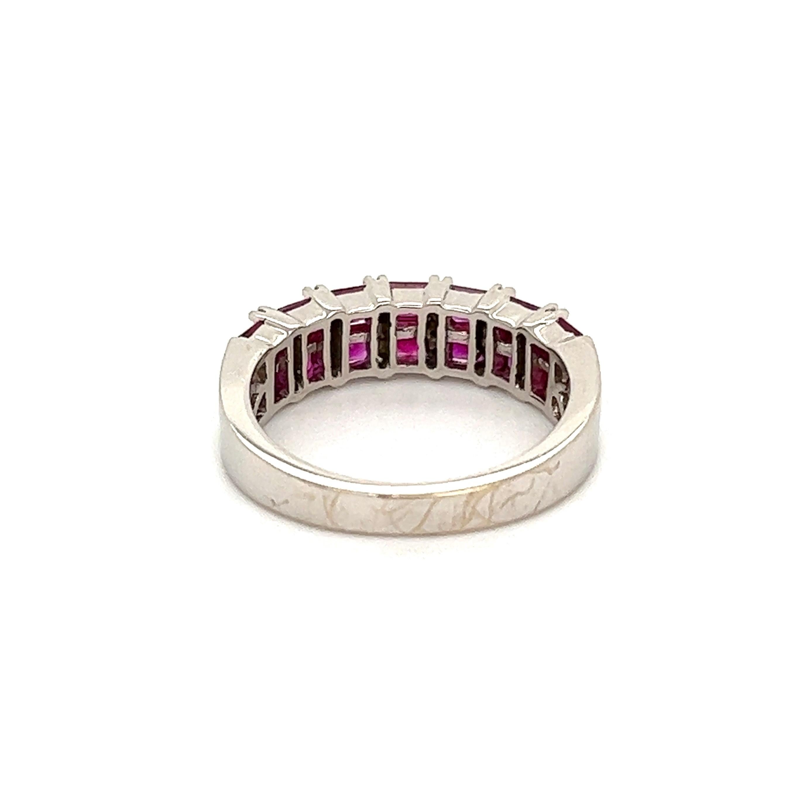Ruby and Diamond Two-Row Half Eternity Gold Band Ring In Excellent Condition For Sale In Montreal, QC