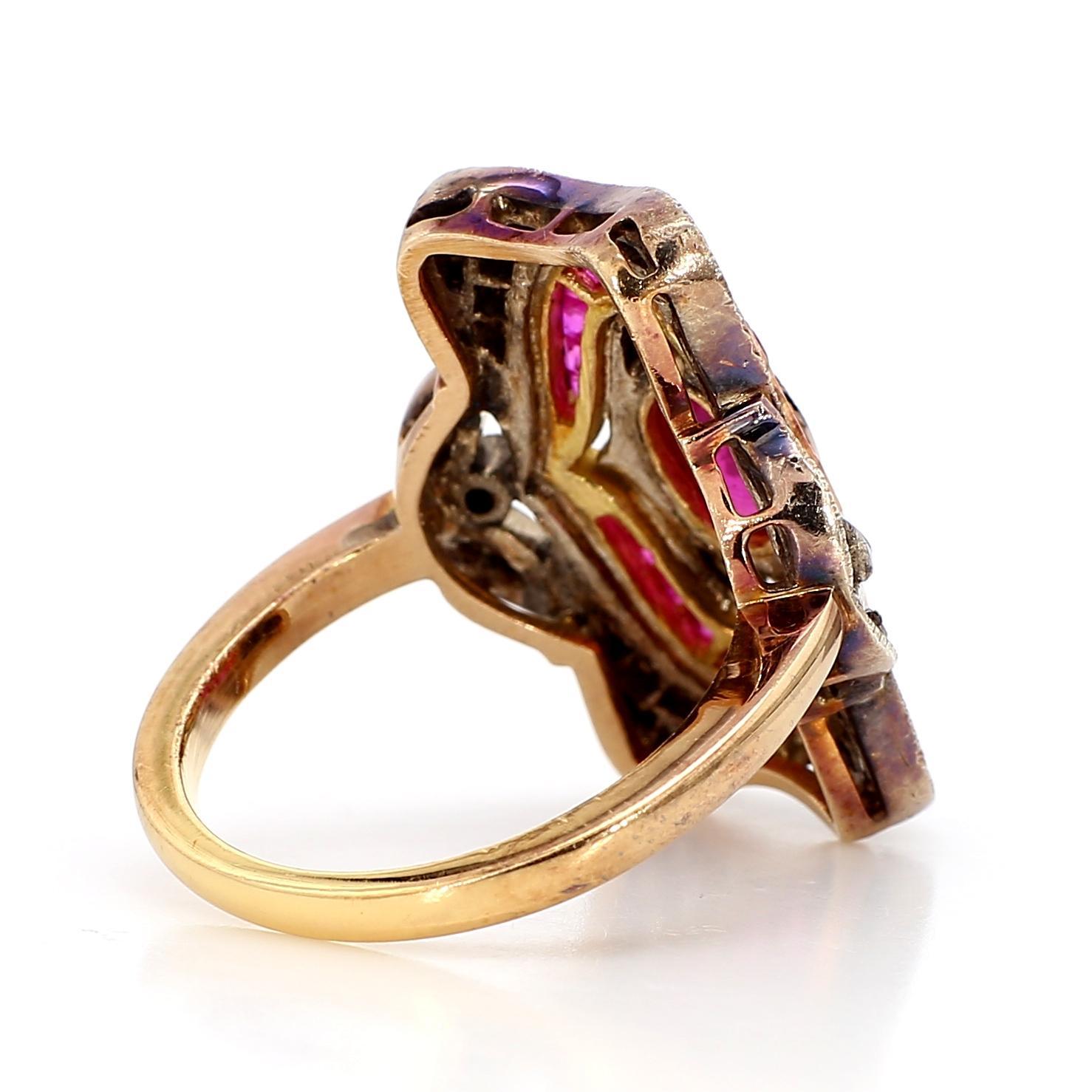 Bague victorienne en or 18K avec rubis et diamants Pour femmes en vente