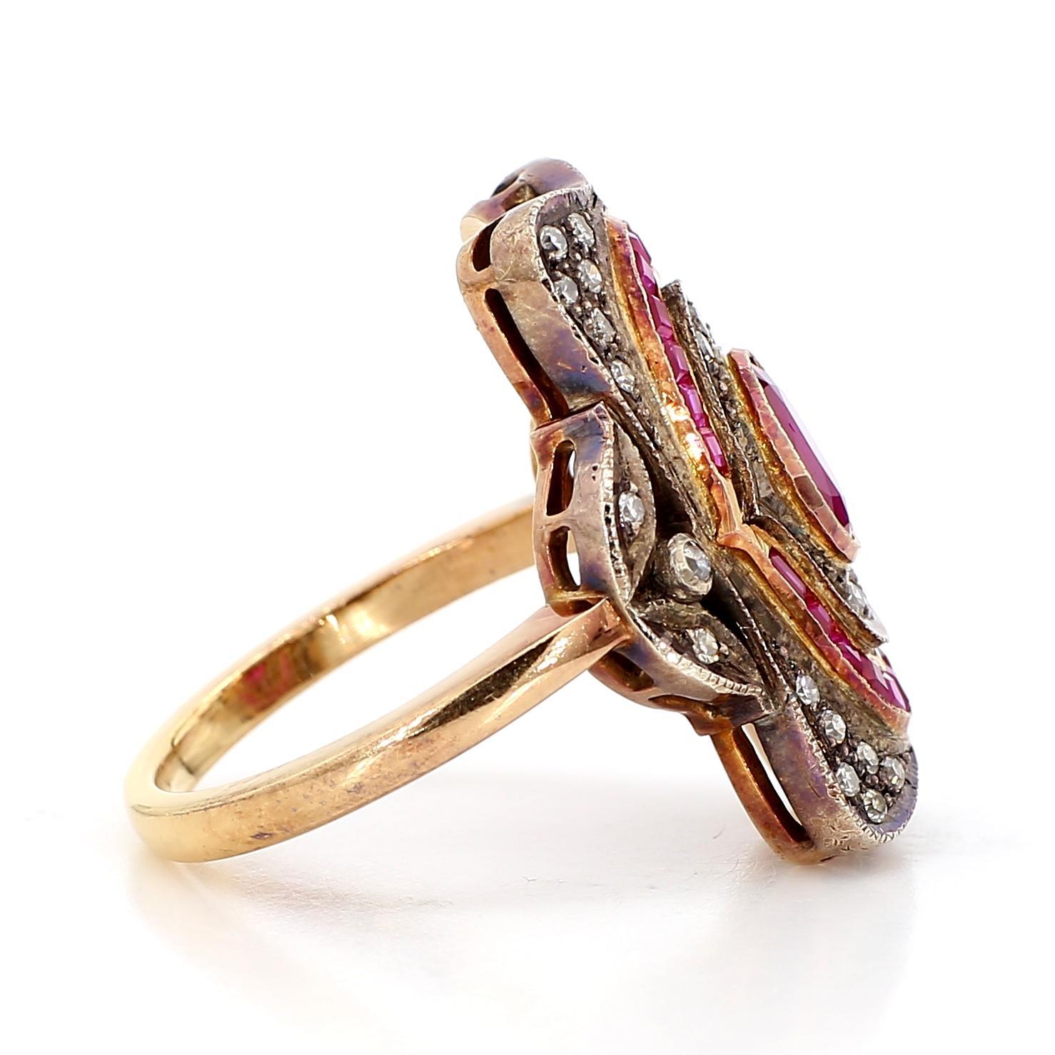 Bague victorienne en or 18K avec rubis et diamants en vente 1