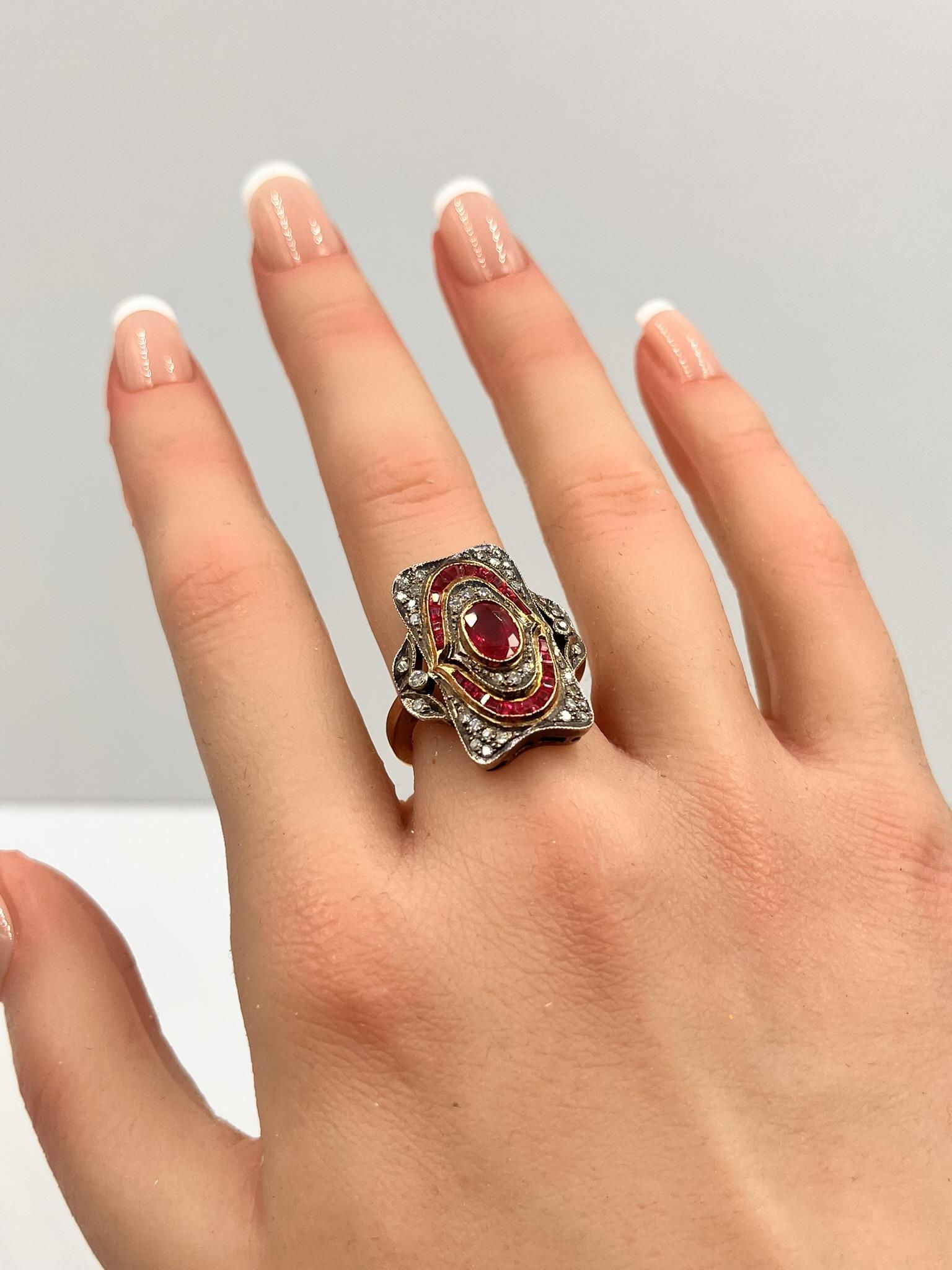 Bague victorienne en or 18K avec rubis et diamants en vente 3